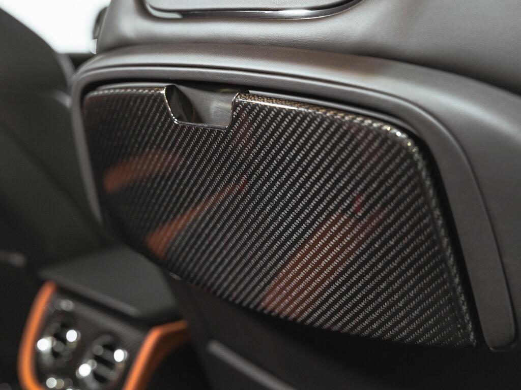 An interior shot of the misc controls on a 2022 Bentley BENTAYGA
