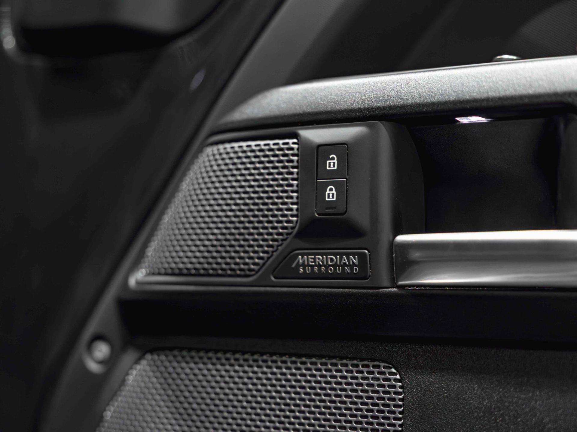 An interior shot of the misc controls on a 2022 Land Rover DEFENDER