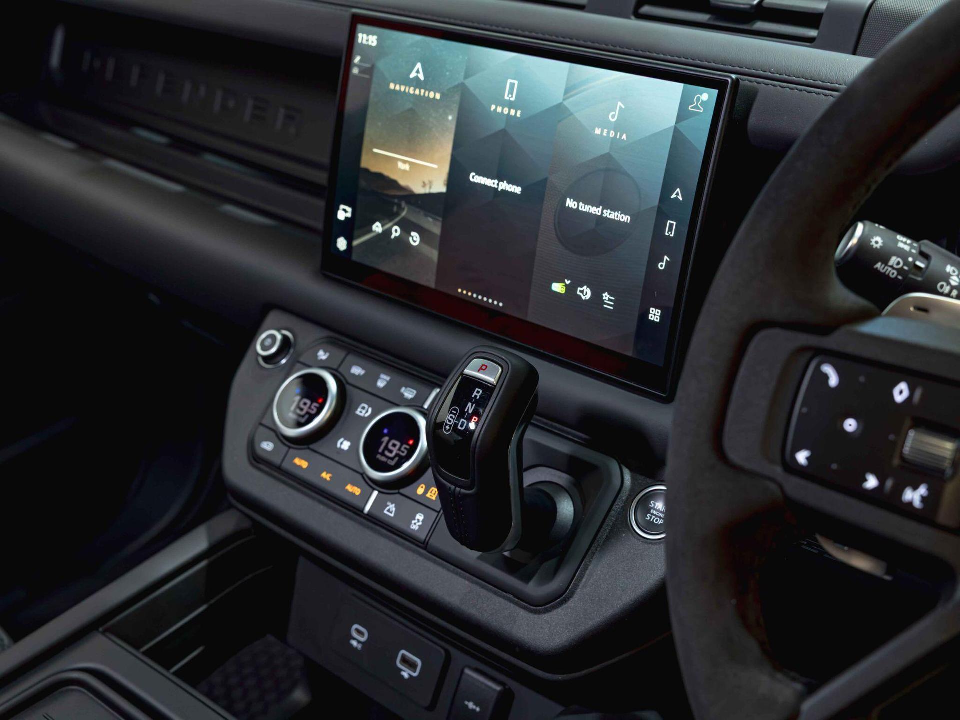 An interior shot of the infotainment system on a 2022 Land Rover DEFENDER