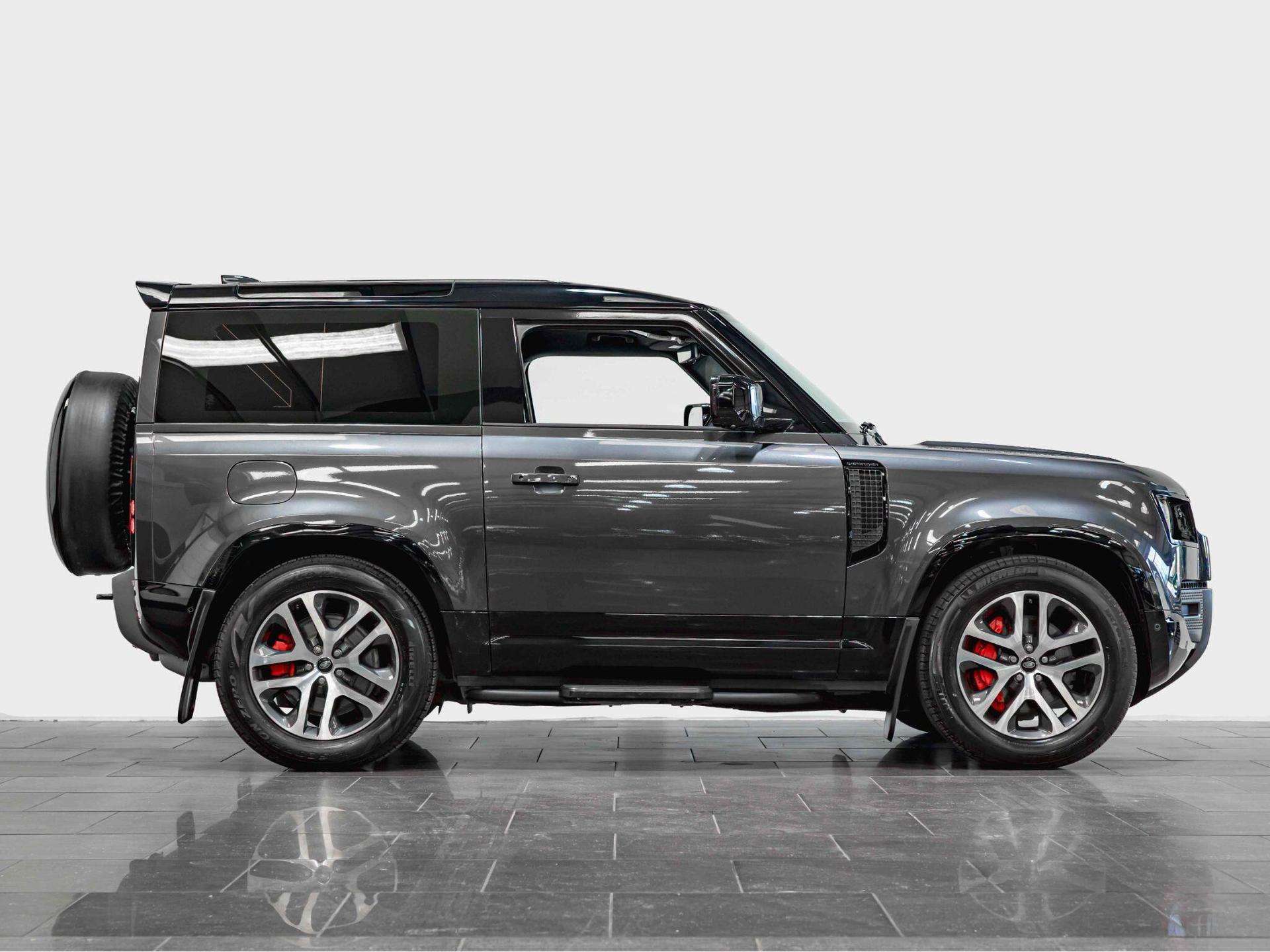An exterior shot of the side right on a 2024 Land Rover Defender 90