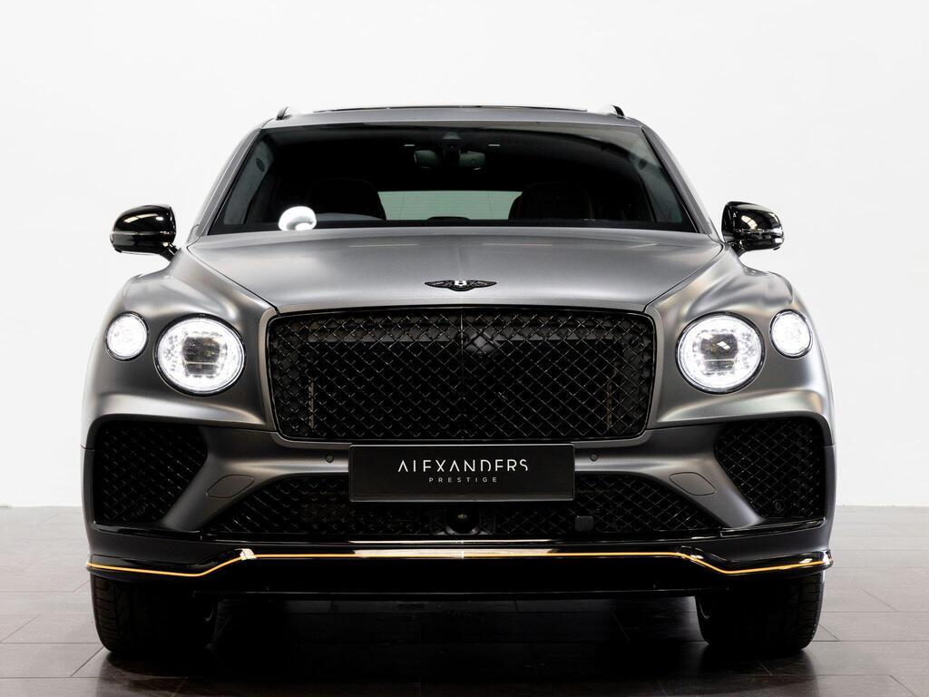 An exterior shot of the front on a 2025 Bentley Bentayga