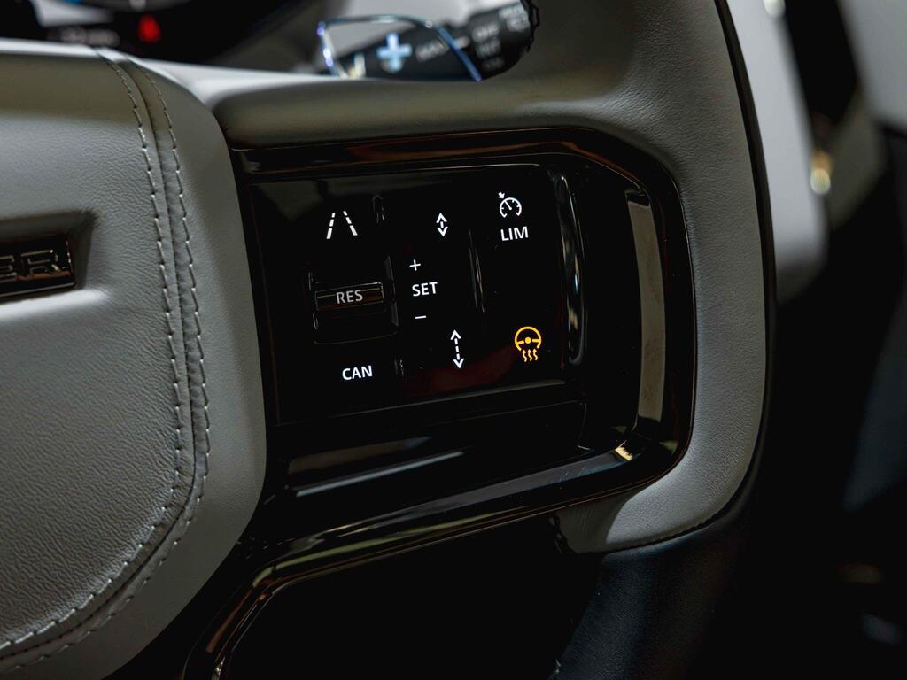 An interior shot of the misc controls on a 2026 Land Rover Range Rover Sport
