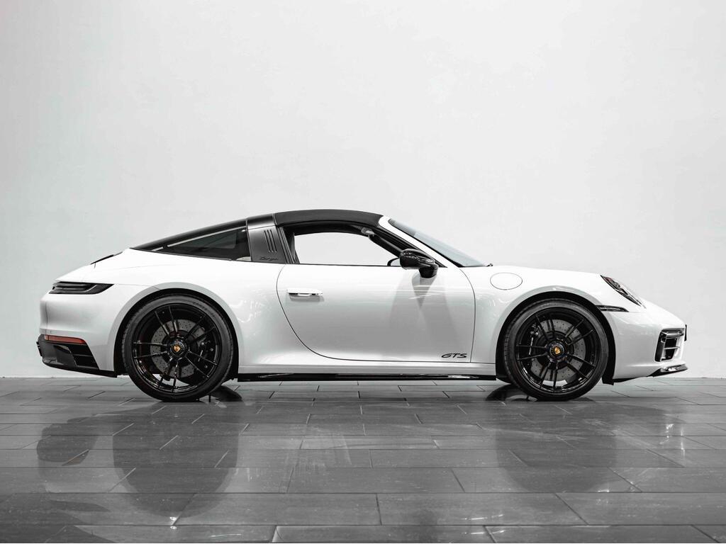 An exterior shot of the side right on a 2021 Porsche 911