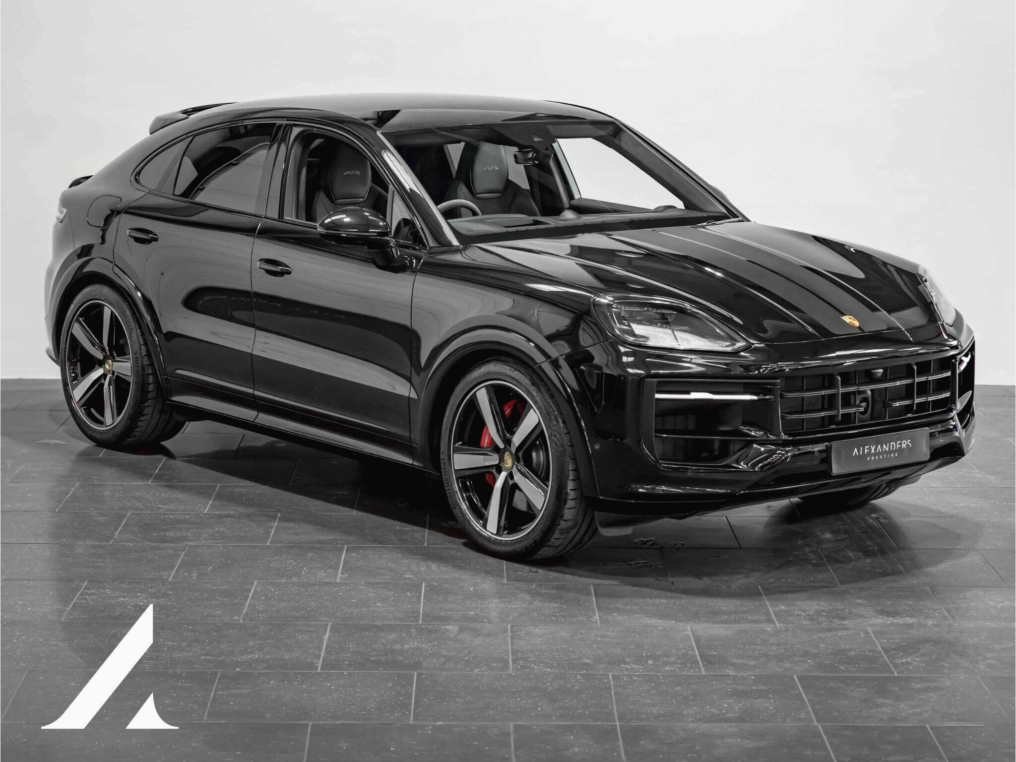 An exterior shot of the front right on a 2025 Porsche Cayenne