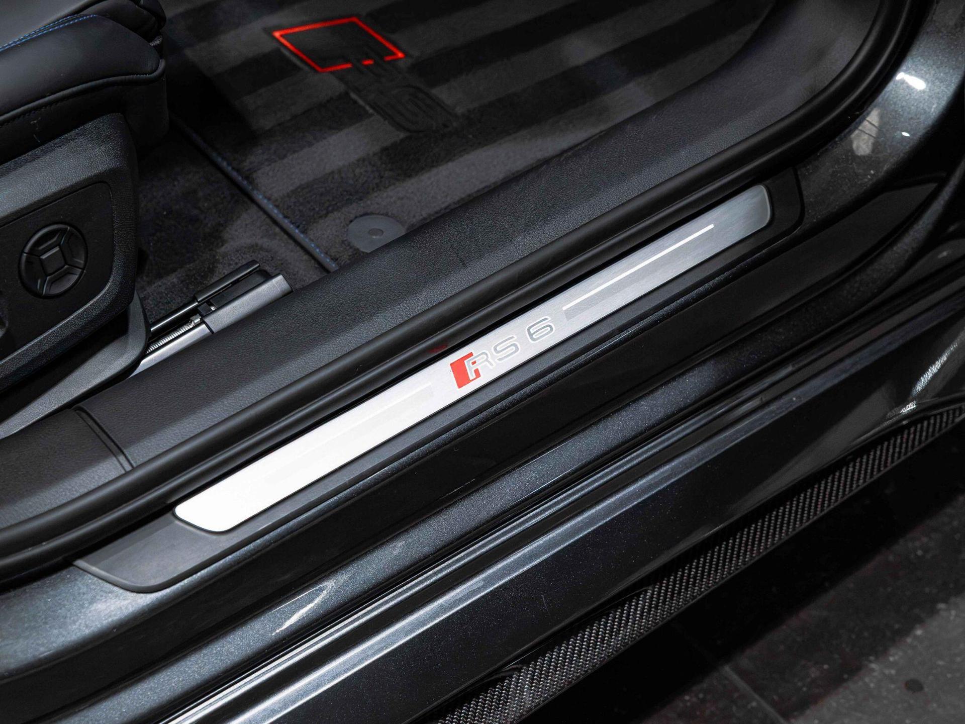 An exterior shot of the badge exterior on a 2024 Audi RS6 Avant