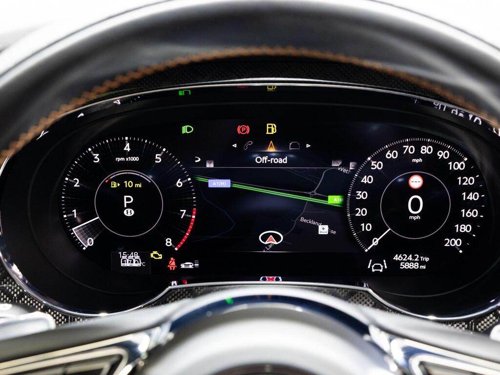 An interior shot of the driver instruments on a 2025 Bentley Bentayga