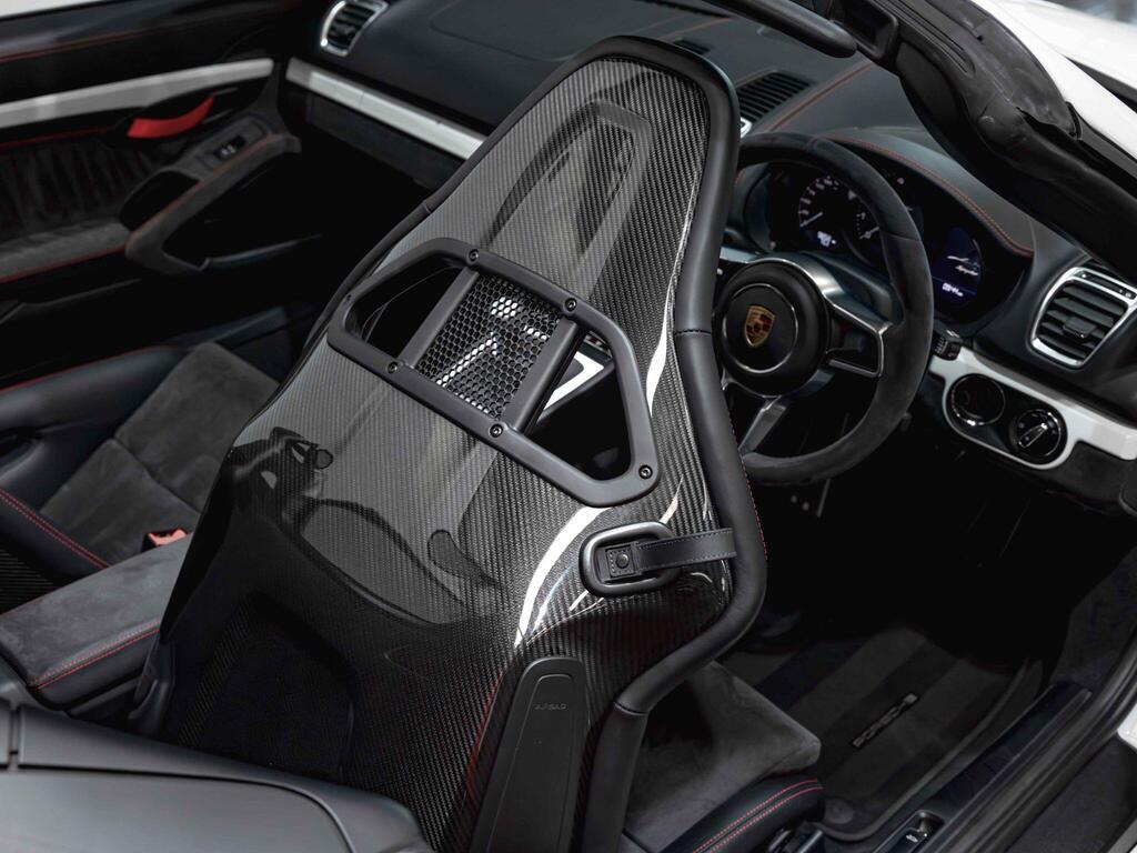 An interior shot of the interior front on a 2015 Porsche Boxster