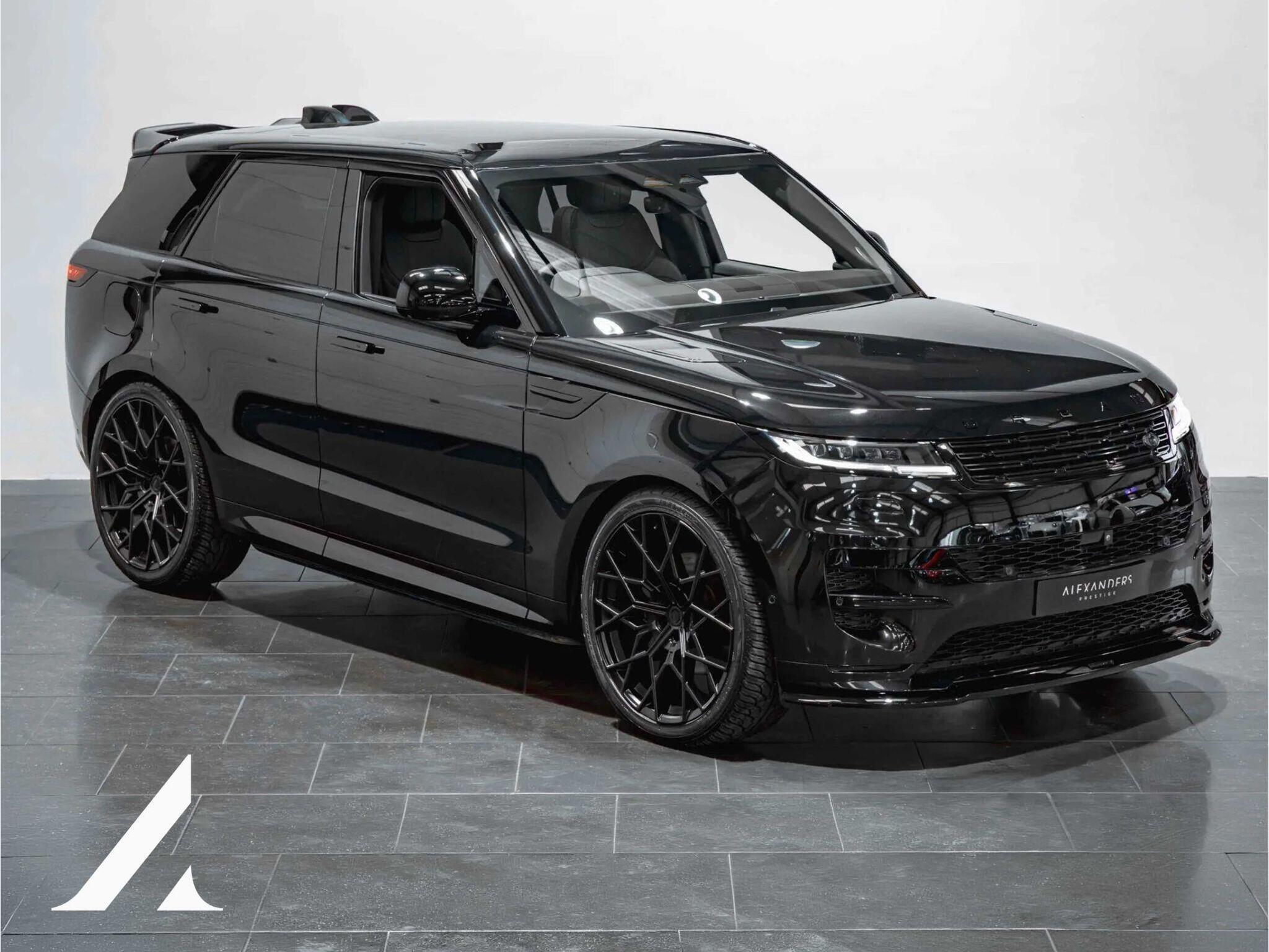 An exterior shot of the front right on a 2025 Land Rover Range Rover Sport