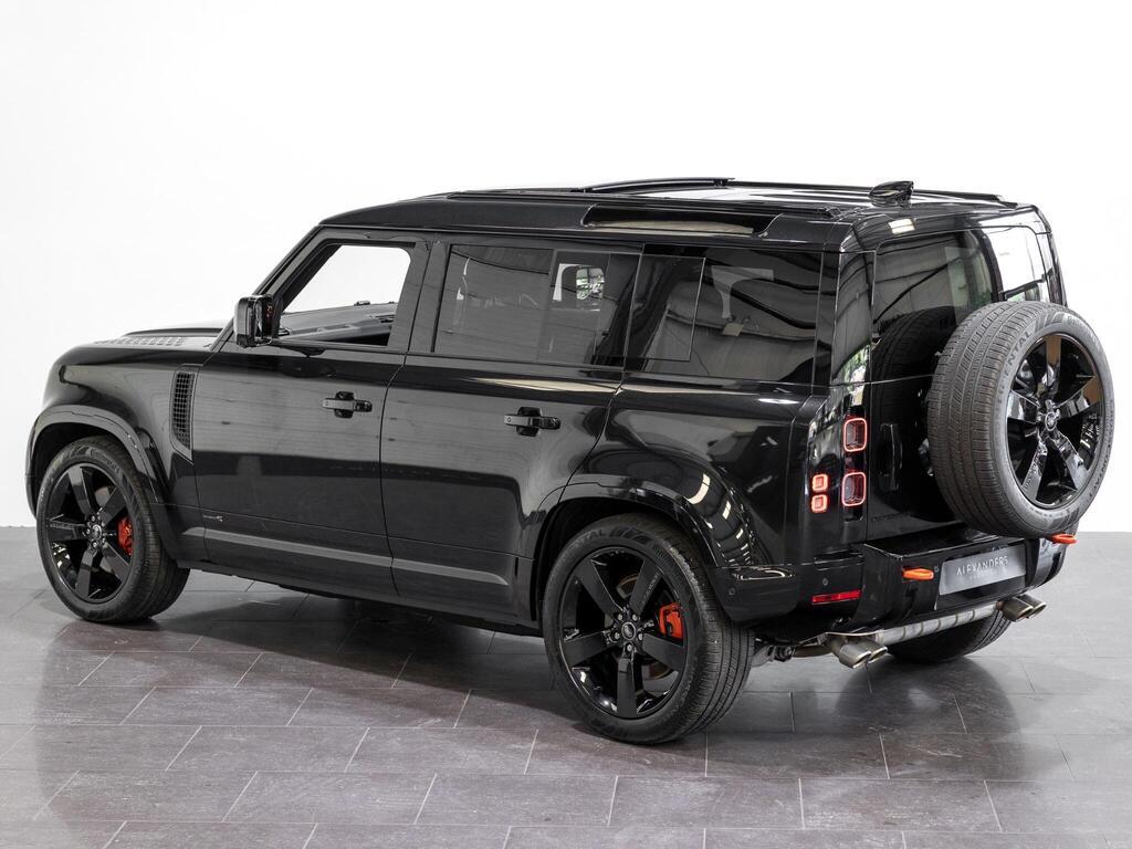 An exterior shot of the rear left on a 2025 Land Rover Defender 110