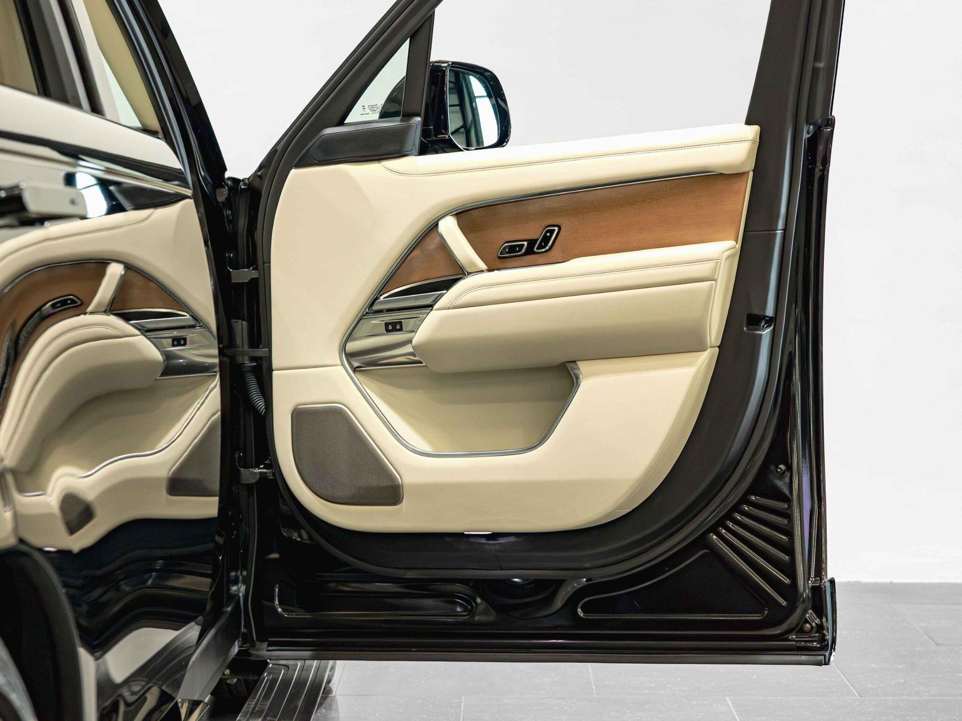 An interior shot of the door interior on a 2024 Land Rover Range Rover