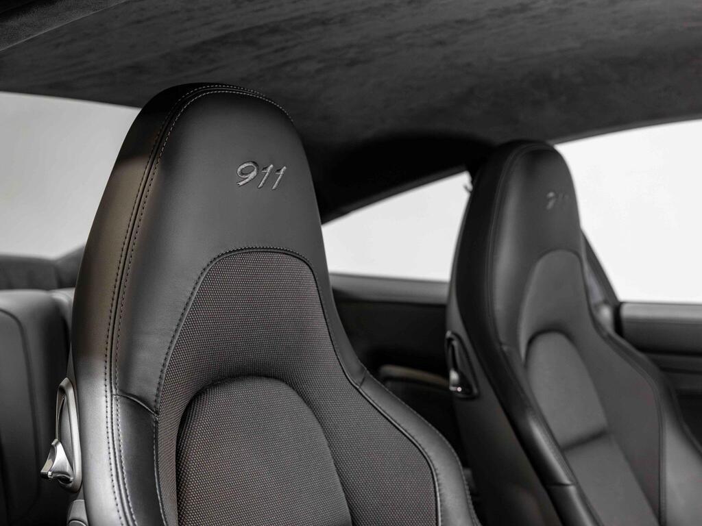 An interior shot of the driver seat on a 2018 Porsche 911