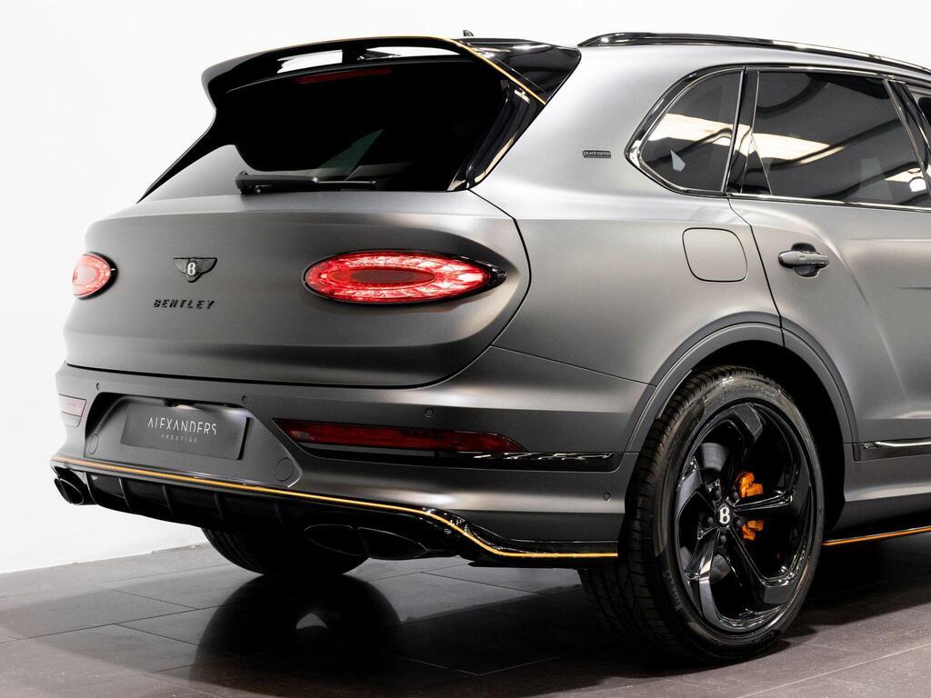 An exterior shot of the rear right on a 2025 Bentley Bentayga