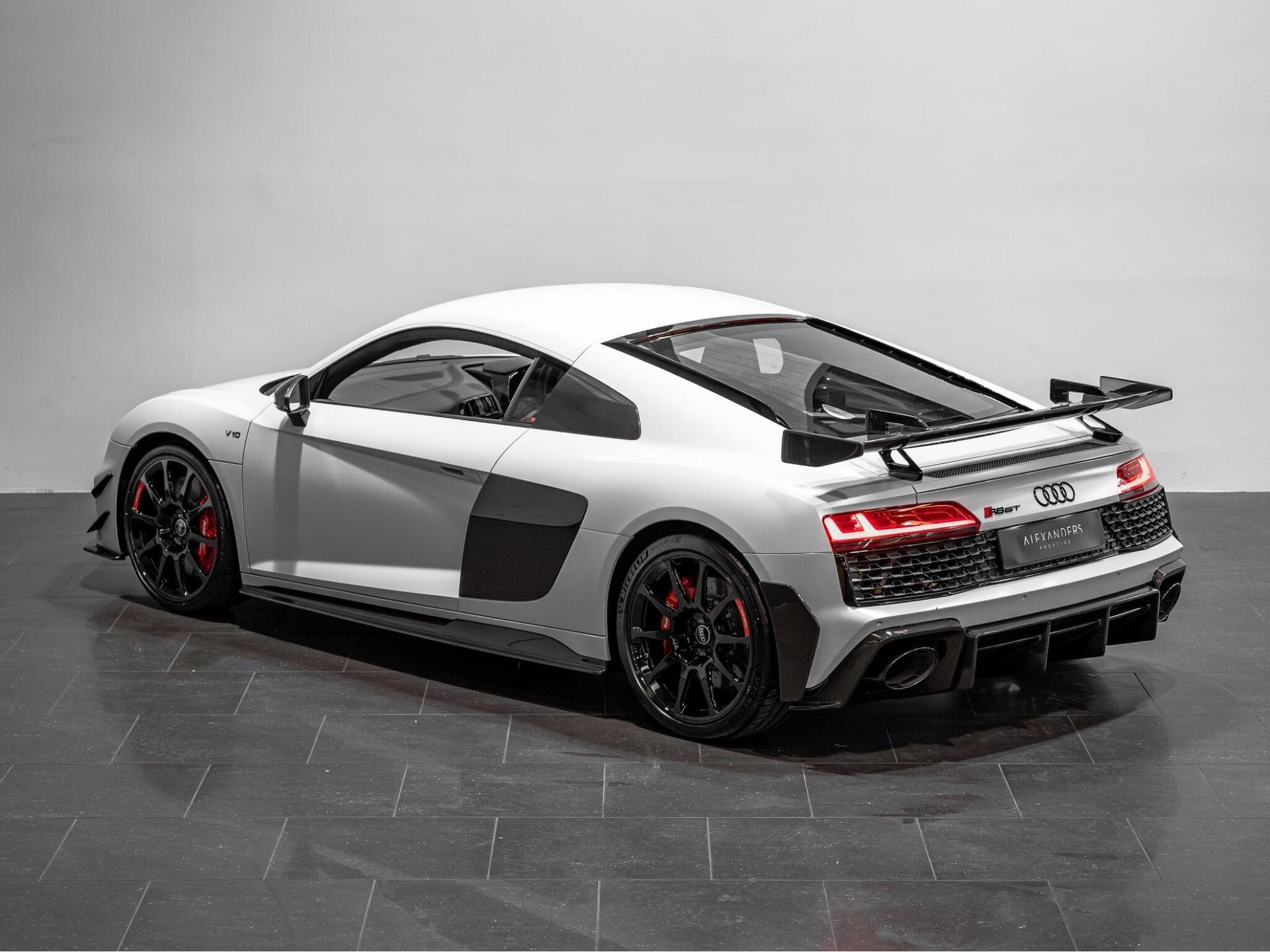 An exterior shot of the rear left on a 2023 Audi R8