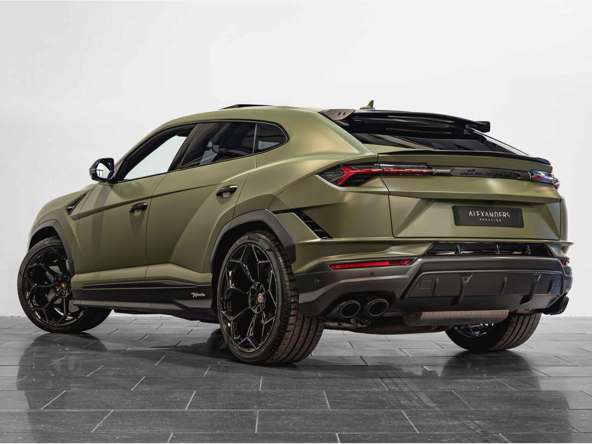 An exterior shot of the rear left on a 2024 Lamborghini Urus
