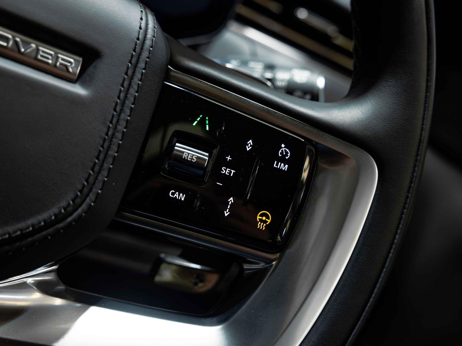An interior shot of the misc controls on a 2026 Land Rover Range Rover