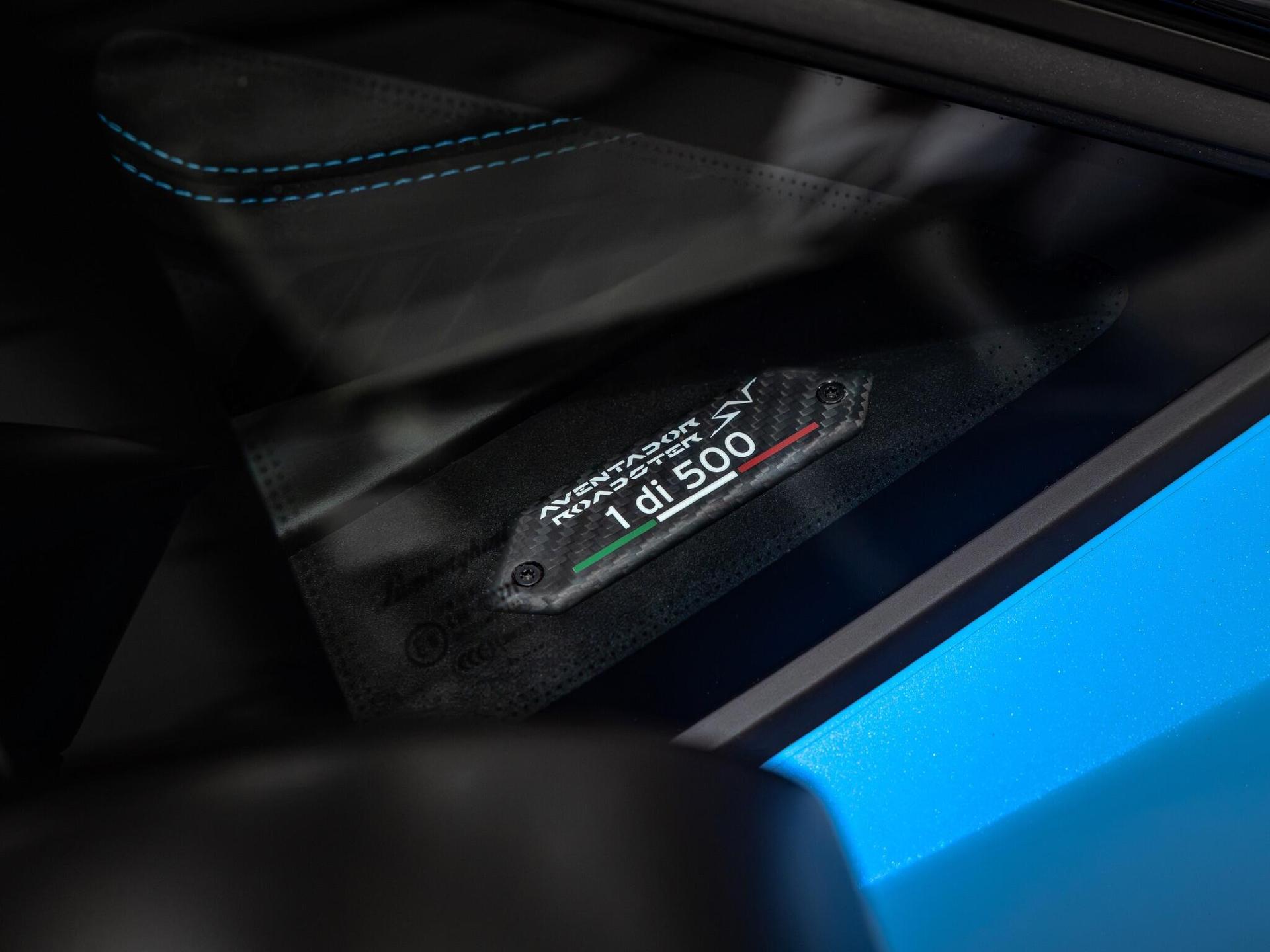 An exterior shot of the badge exterior on a 2017 Lamborghini Aventador