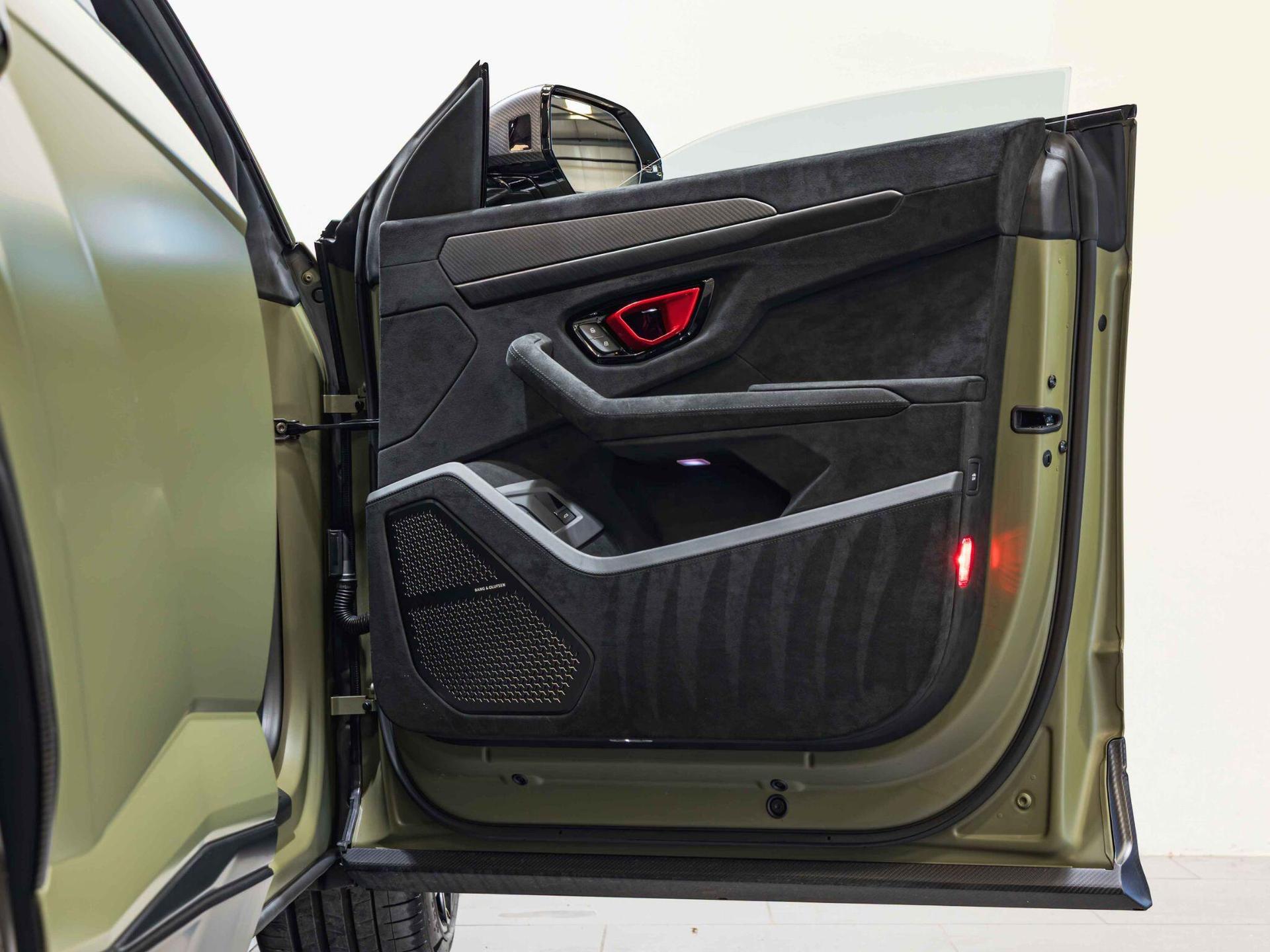 An interior shot of the door interior on a 2024 Lamborghini Urus