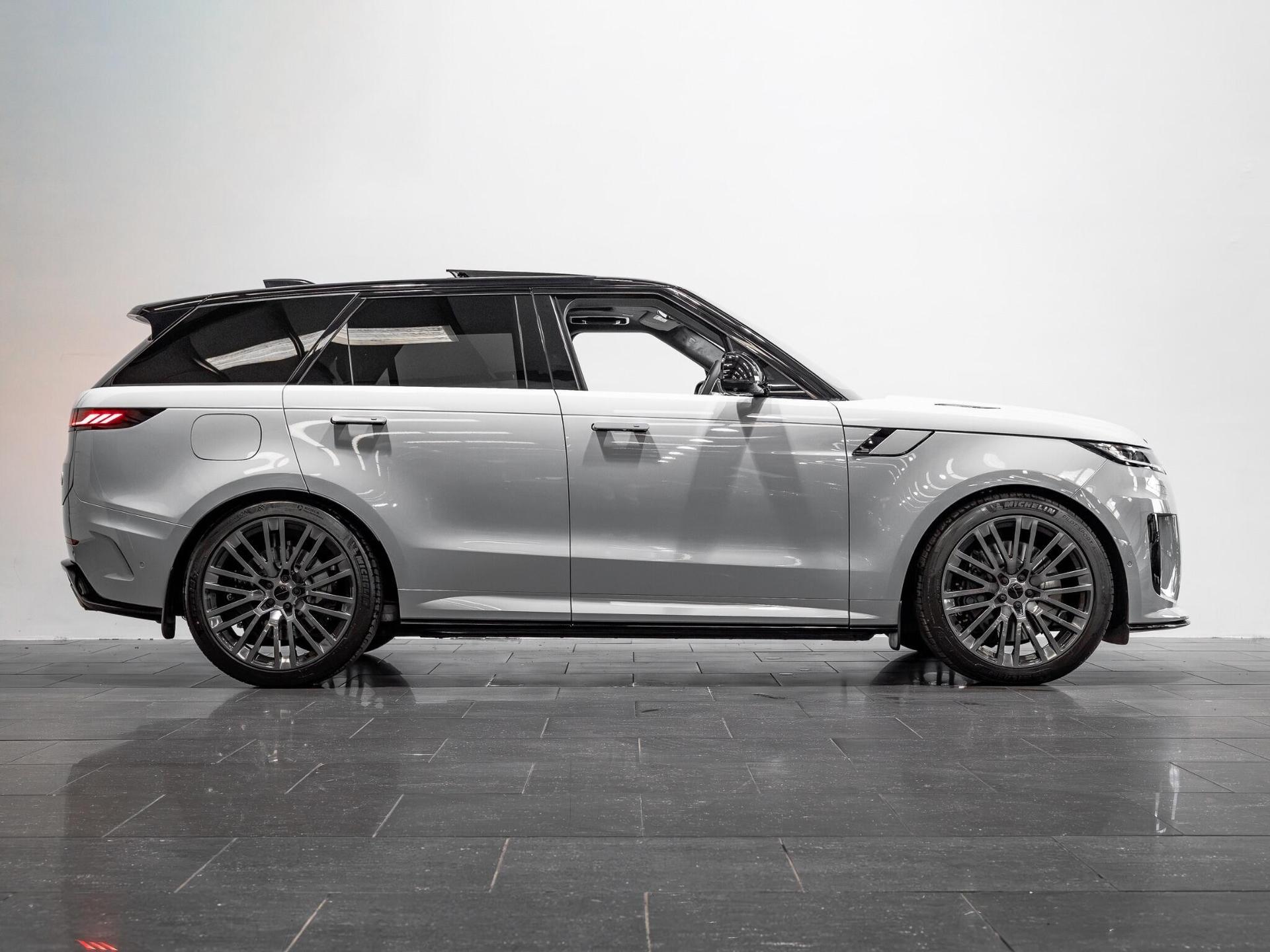 An exterior shot of the side right on a 2026 Land Rover Range Rover Sport
