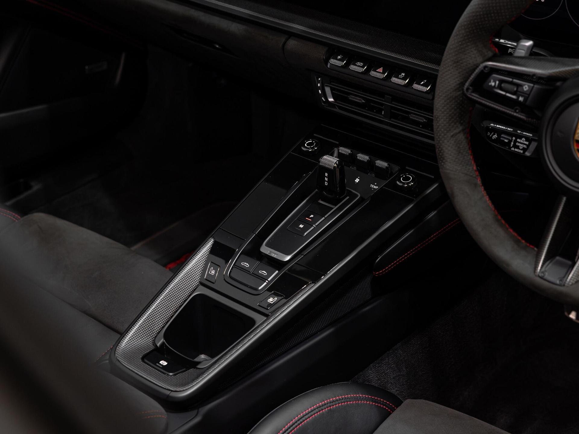 An interior shot of the interior front on a 2021 Porsche 911