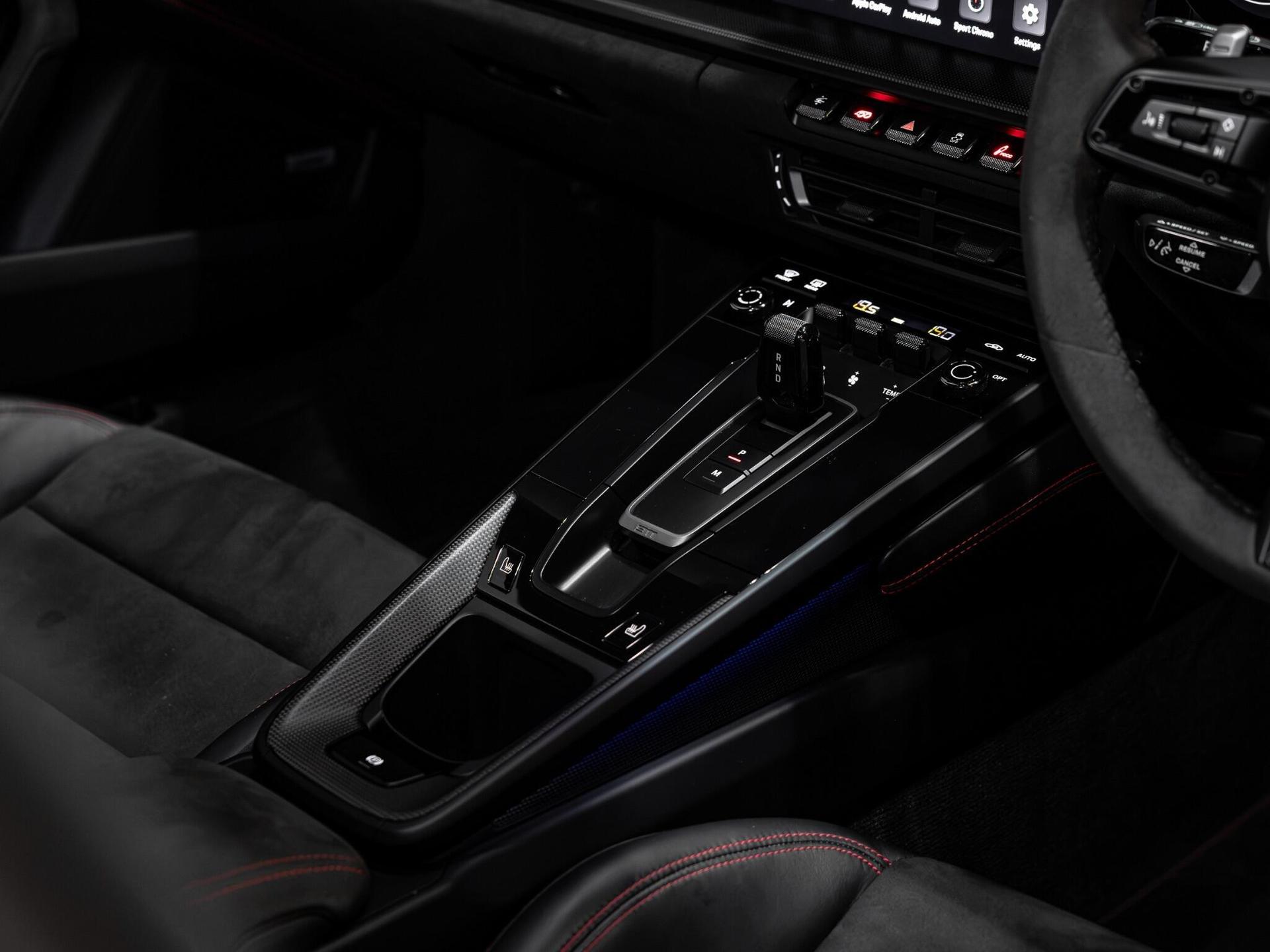 An interior shot of the interior front on a 2021 Porsche 911