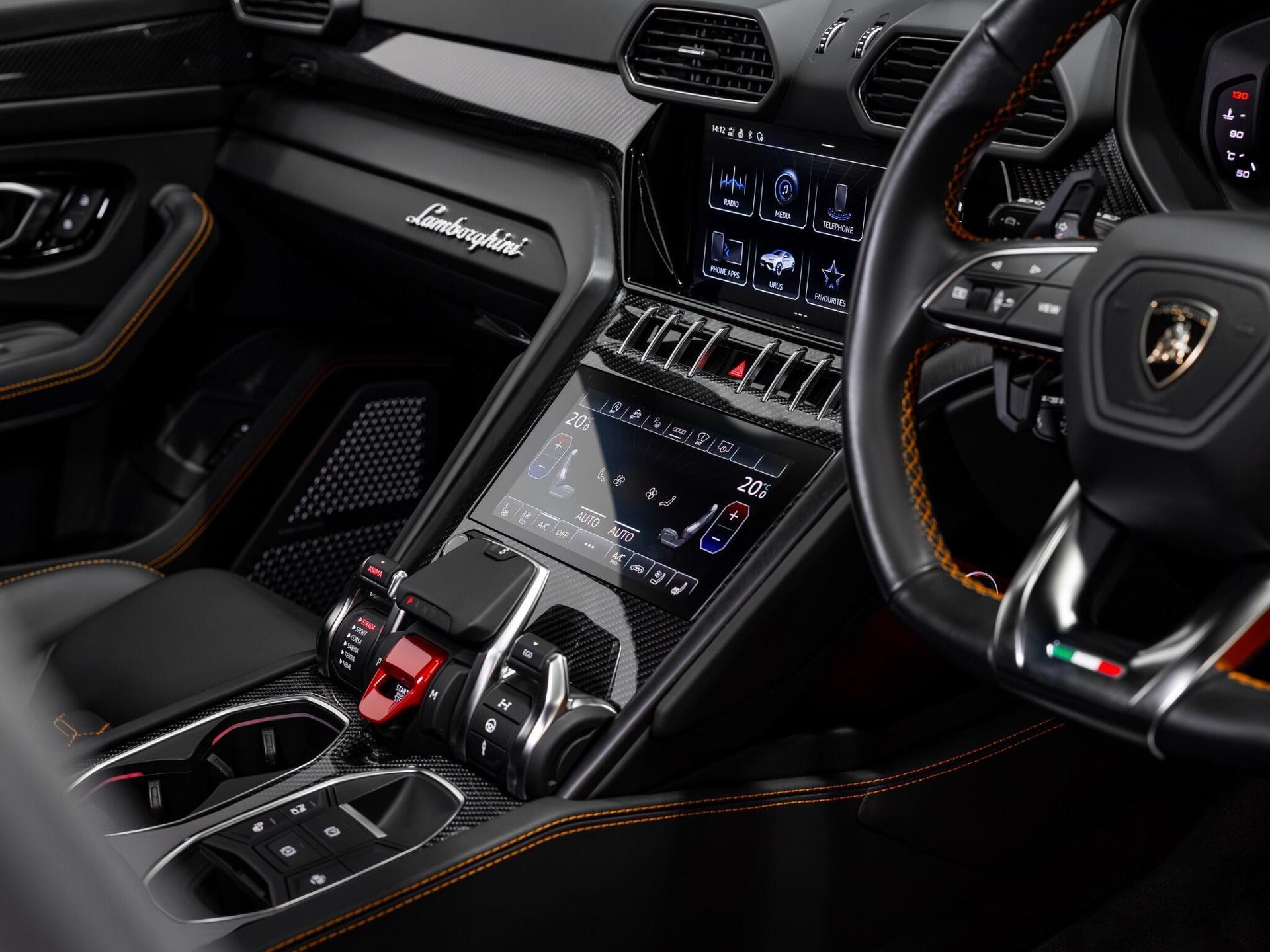 An interior shot of the interior front on a 2023 Lamborghini Urus