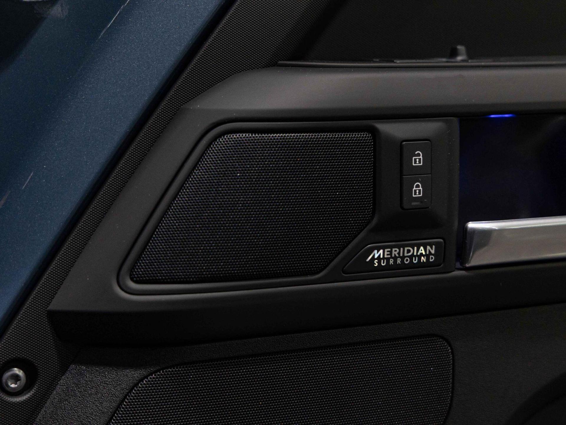 An interior shot of the misc controls on a 2025 Land Rover Defender 90