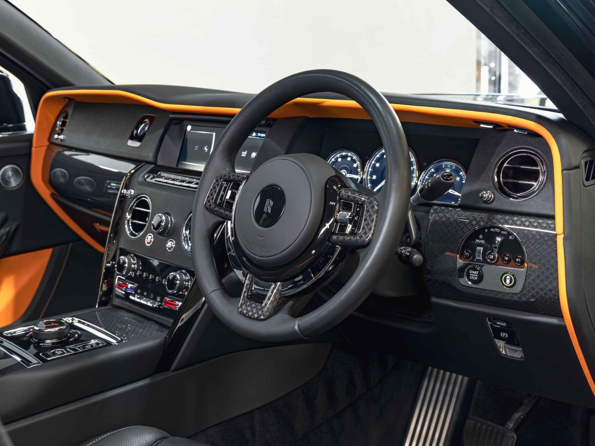 An interior shot of the interior front on a 2023 Rolls-Royce Cullinan