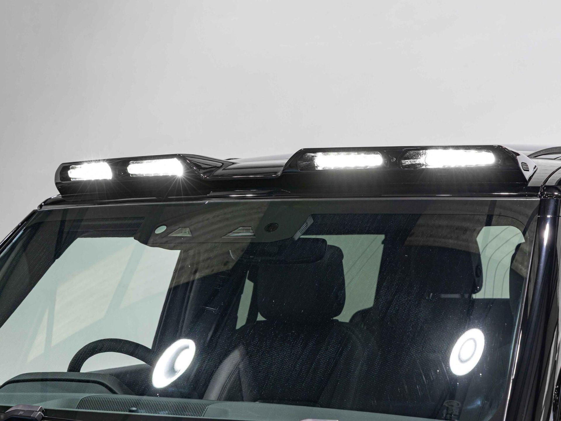 An exterior shot of the roof on a 2025 Land Rover Defender 90