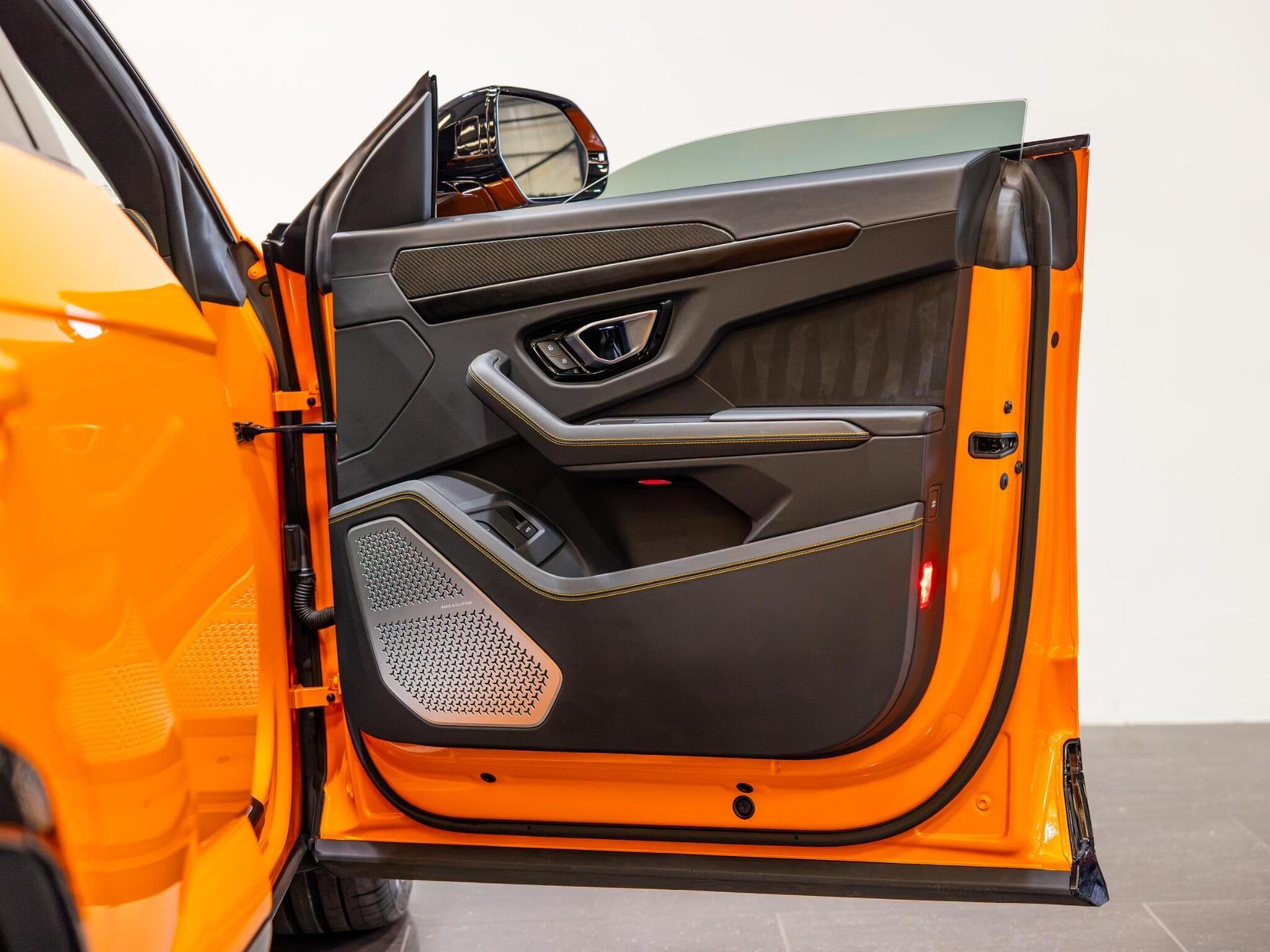 An interior shot of the door interior on a 2023 Lamborghini Urus