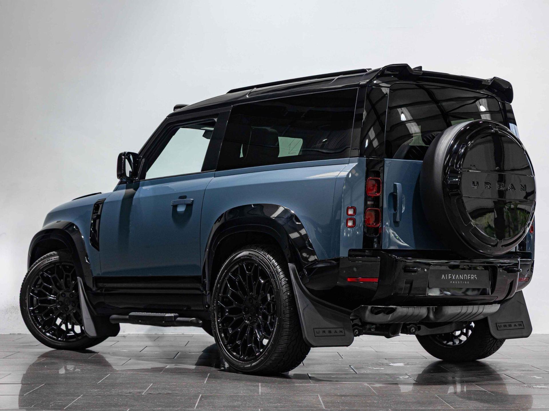 An exterior shot of the side left on a 2025 Land Rover Defender 90