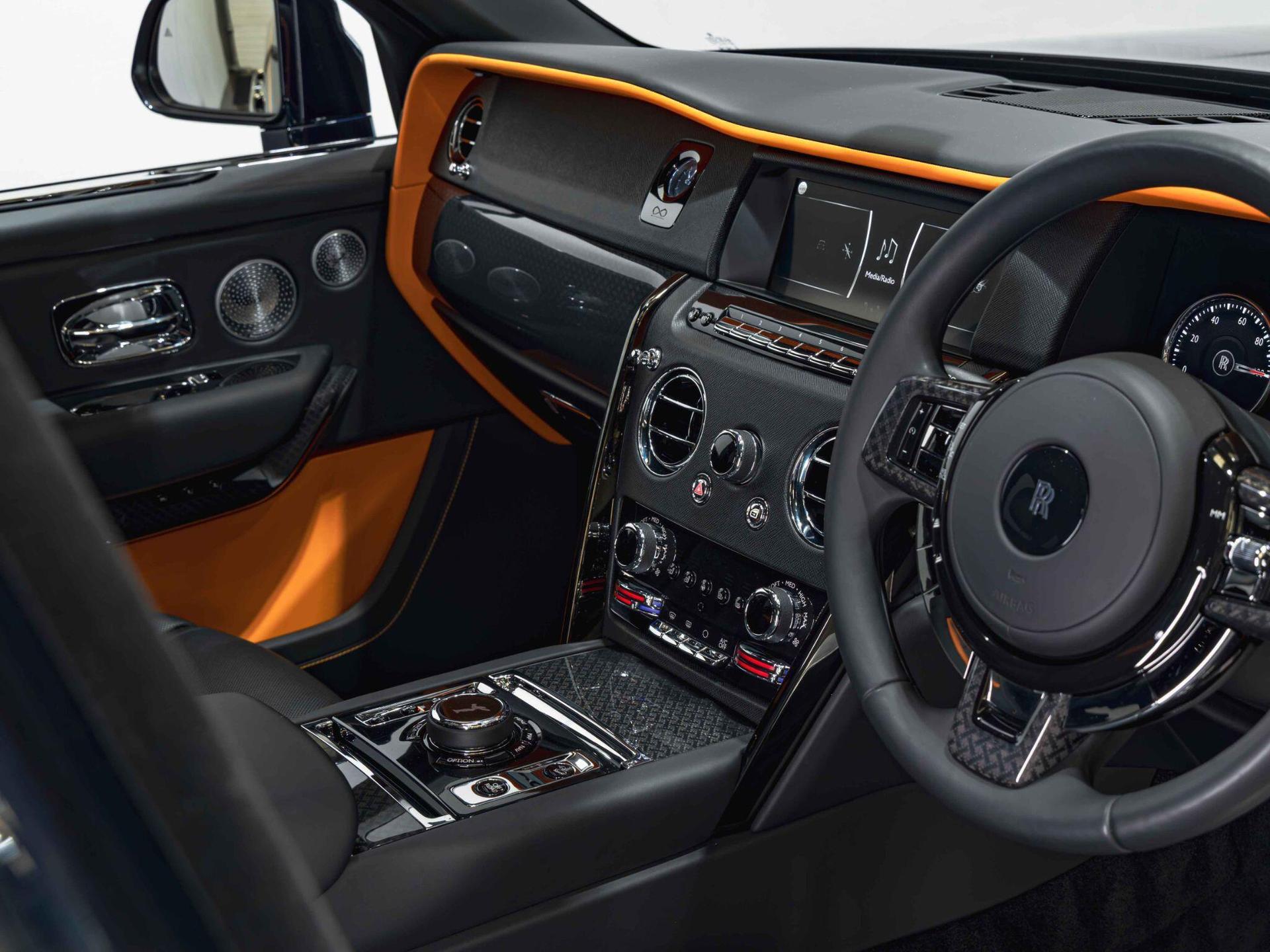 An interior shot of the interior front on a 2023 Rolls-Royce Cullinan