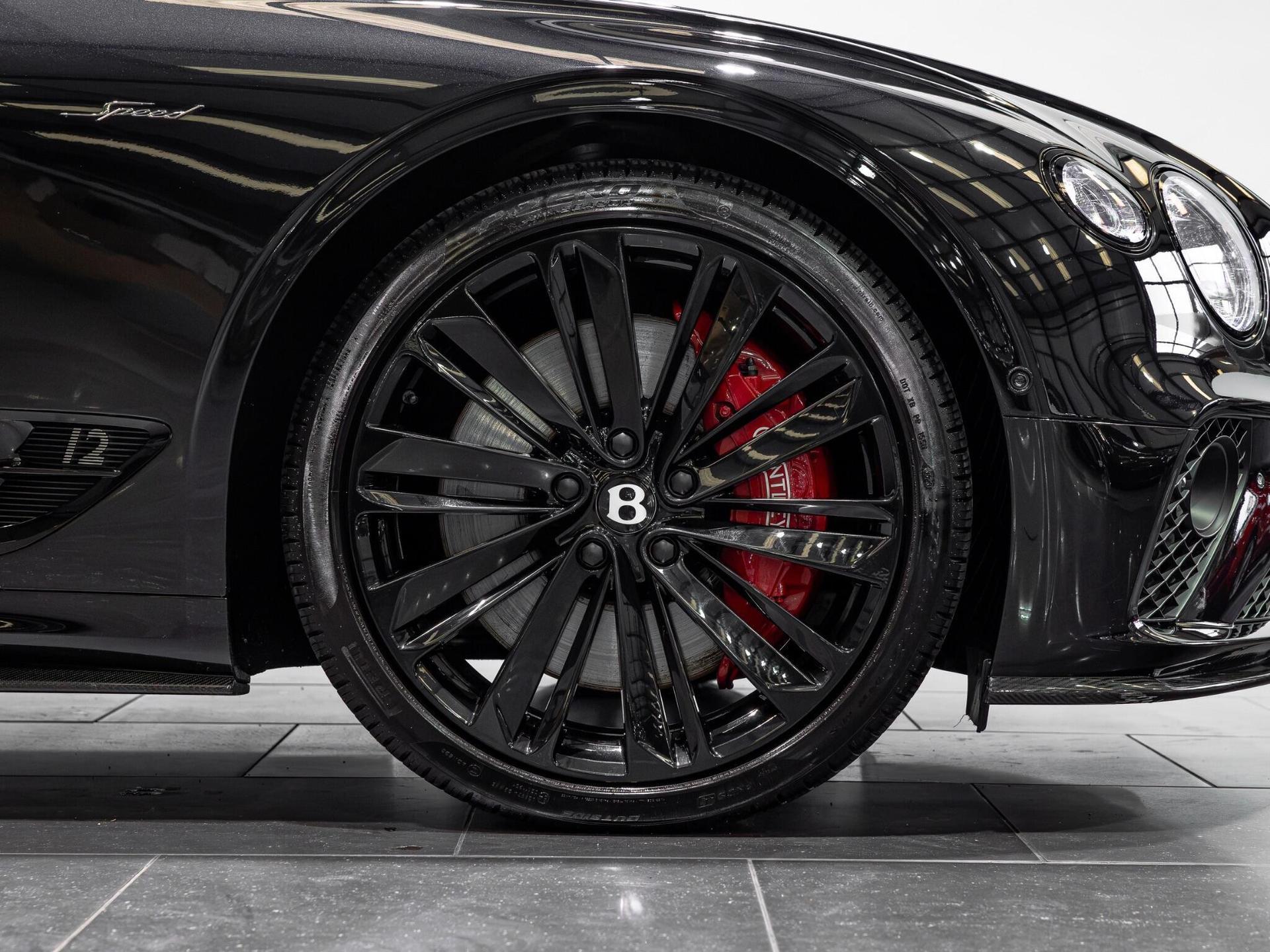 An exterior shot of the wheel on a 2021 Bentley Continental