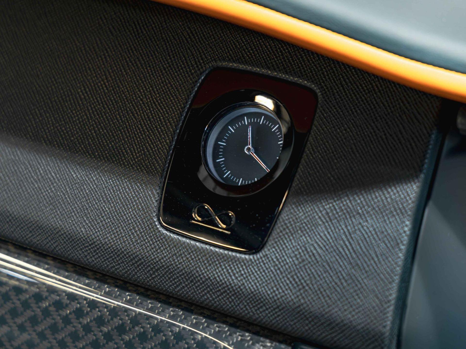 An interior shot of the misc controls on a 2023 Rolls-Royce Cullinan
