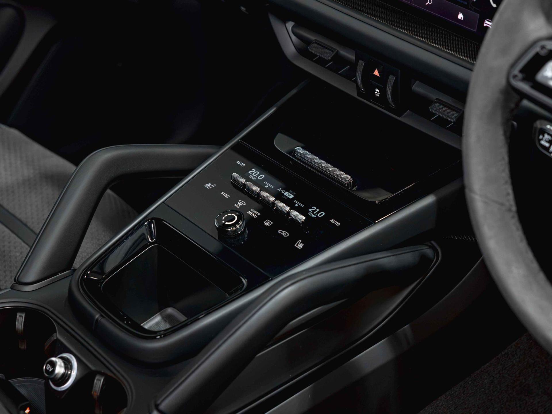An interior shot of the interior front on a 2025 Porsche Cayenne