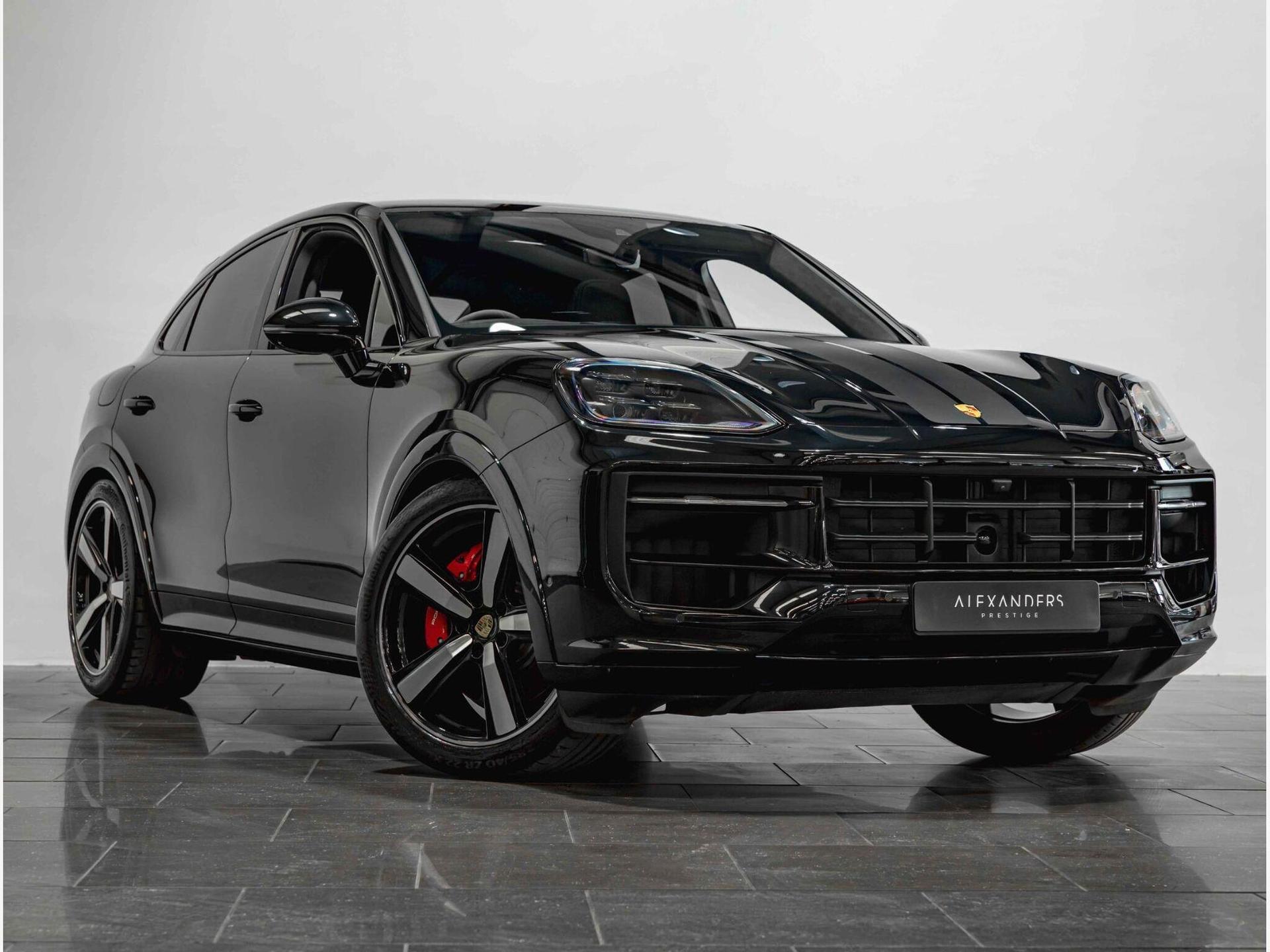 An exterior shot of the front right on a 2025 Porsche Cayenne