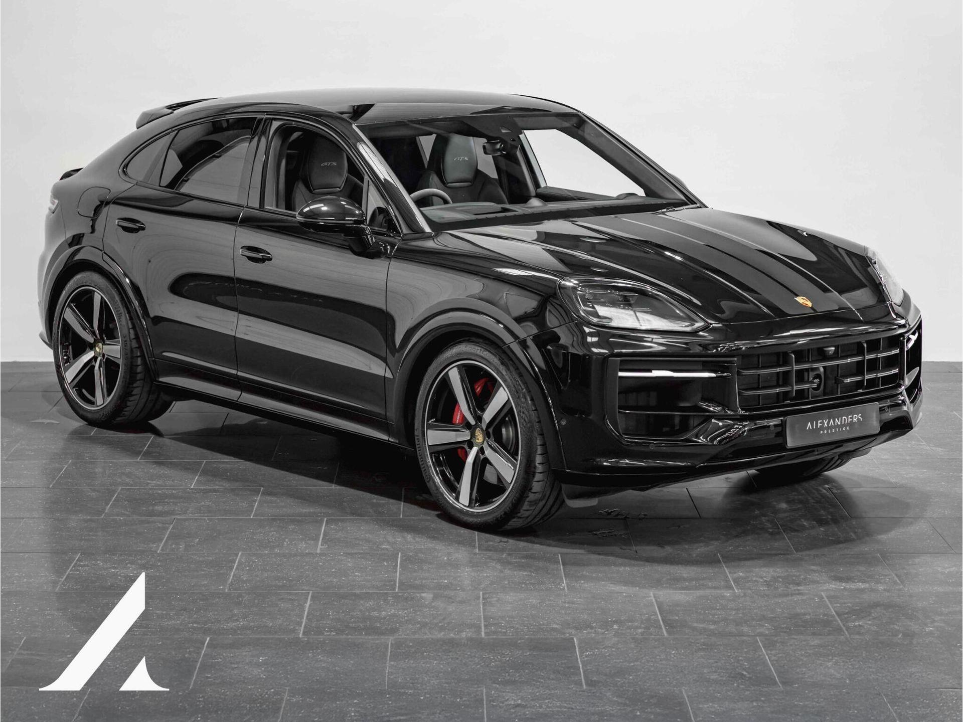 An exterior shot of the front right on a 2025 Porsche Cayenne