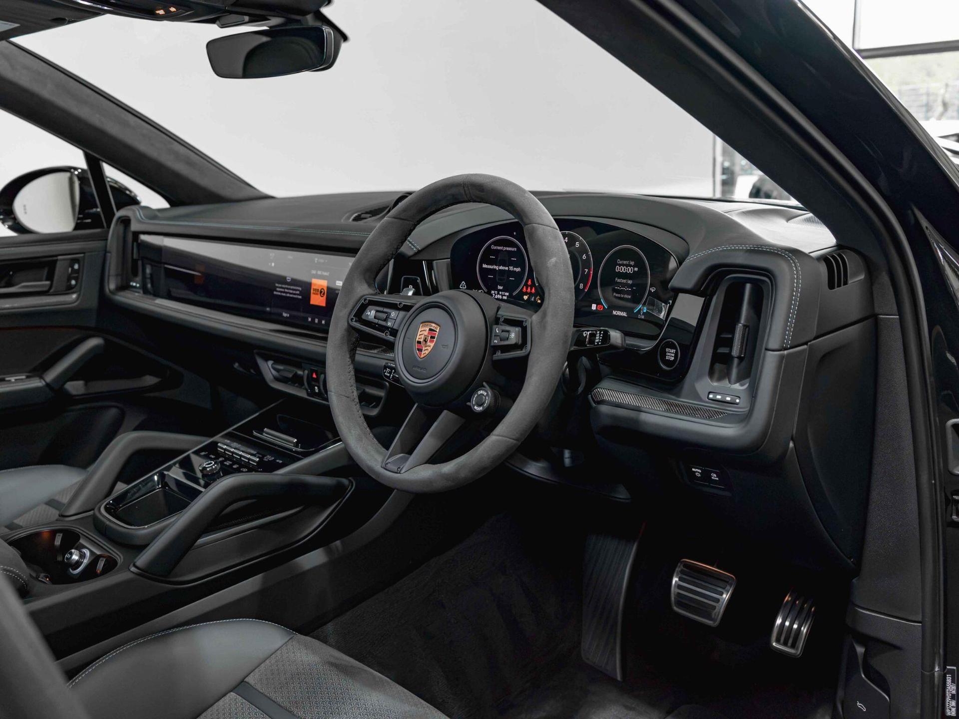 An interior shot of the interior front on a 2025 Porsche Cayenne