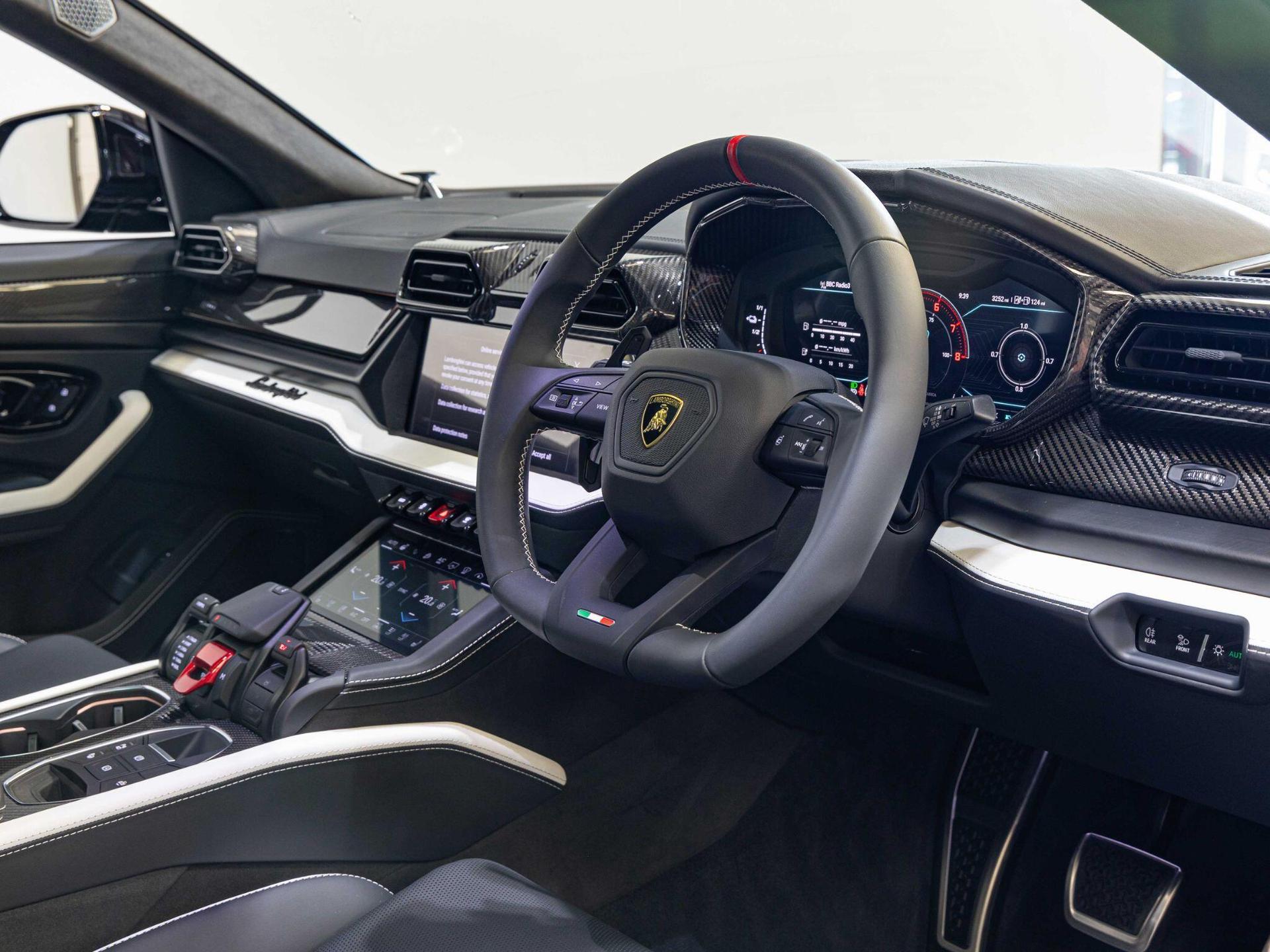 An interior shot of the interior front on a 2025 Lamborghini Urus