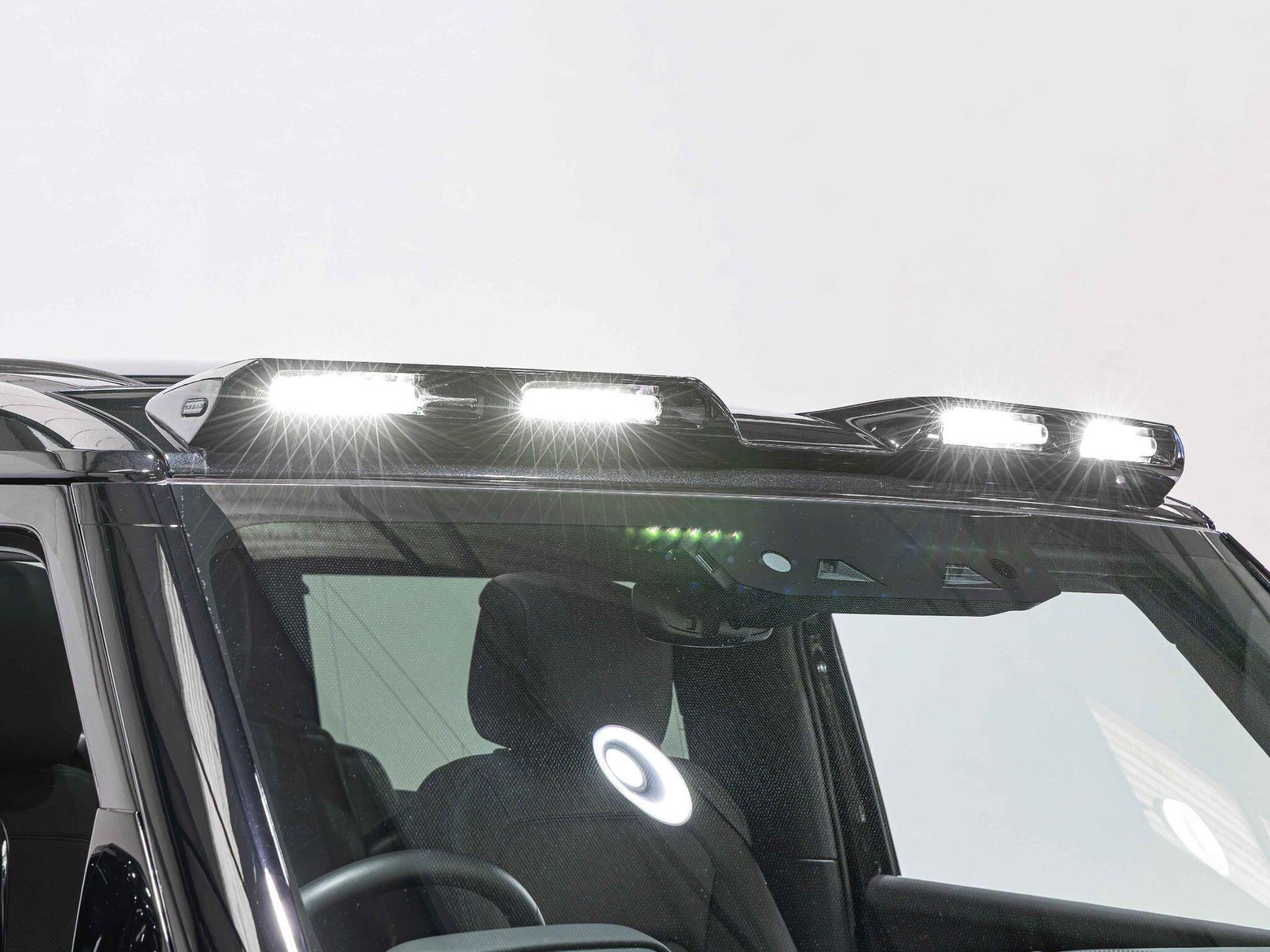 An exterior shot of the roof on a 2025 Land Rover Defender 90