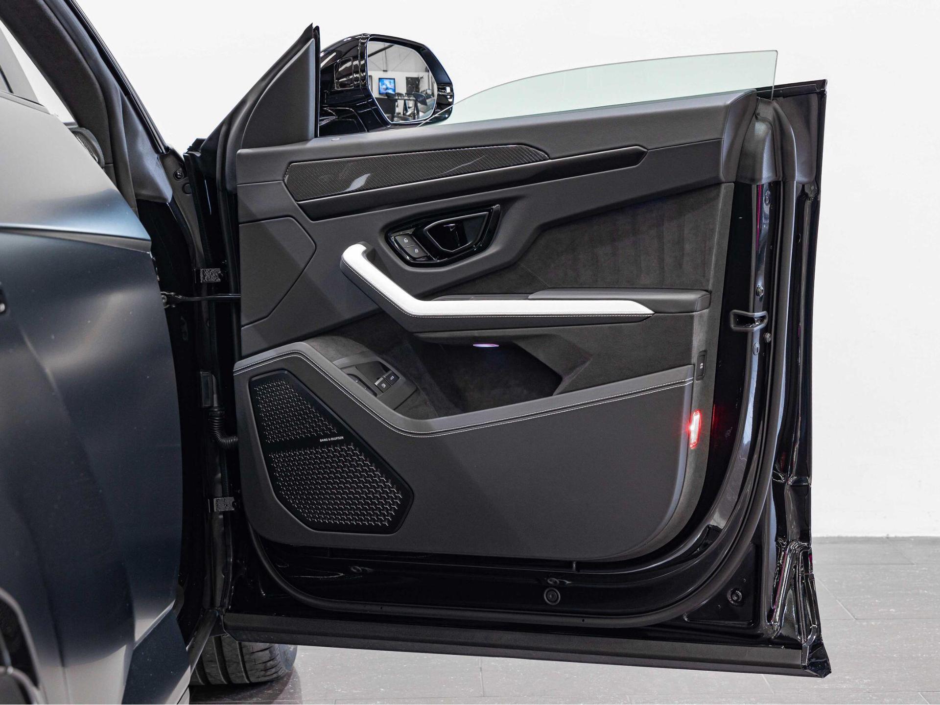 An interior shot of the door interior on a 2025 Lamborghini Urus