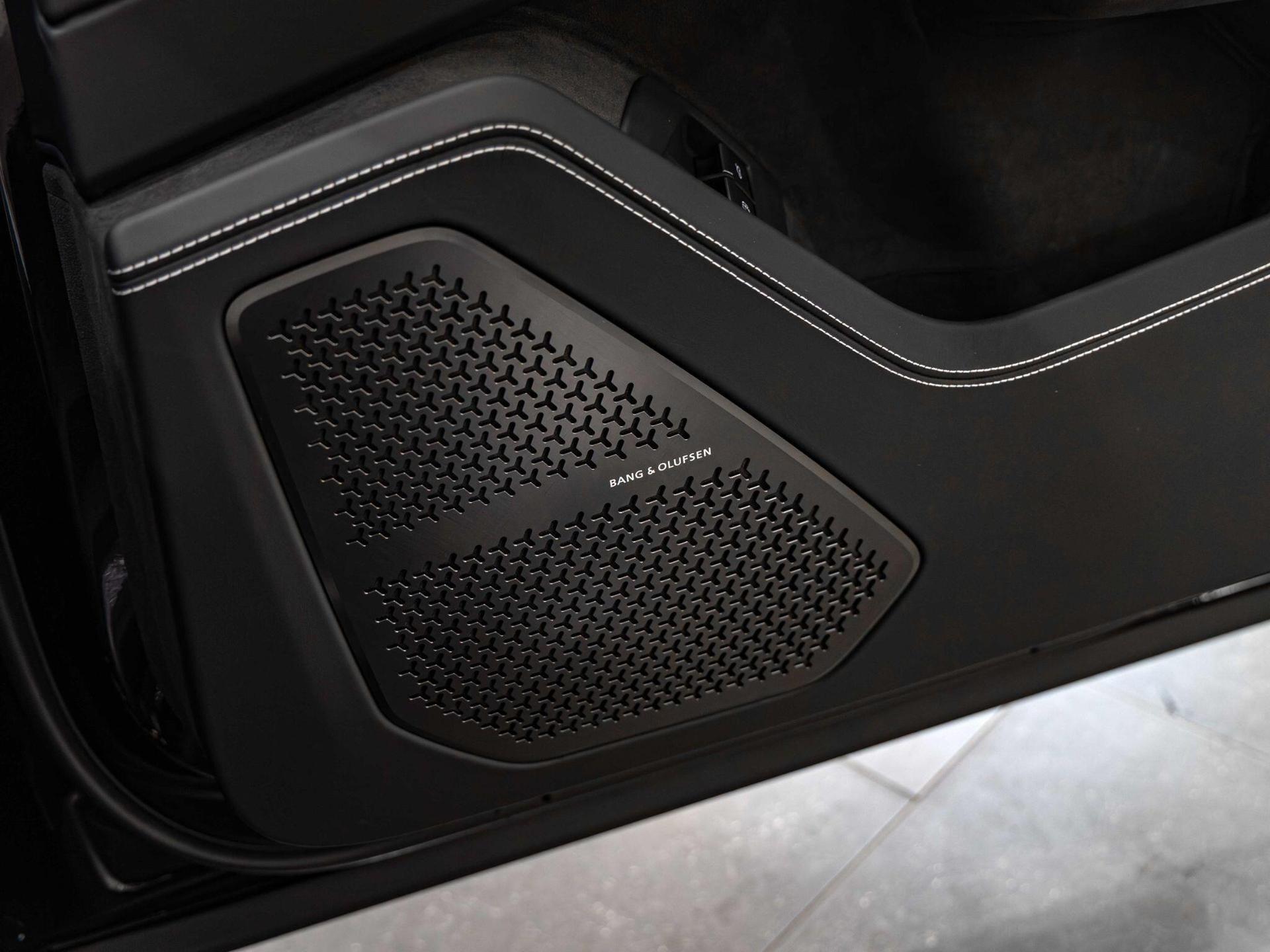An interior shot of the misc controls on a 2025 Lamborghini Urus