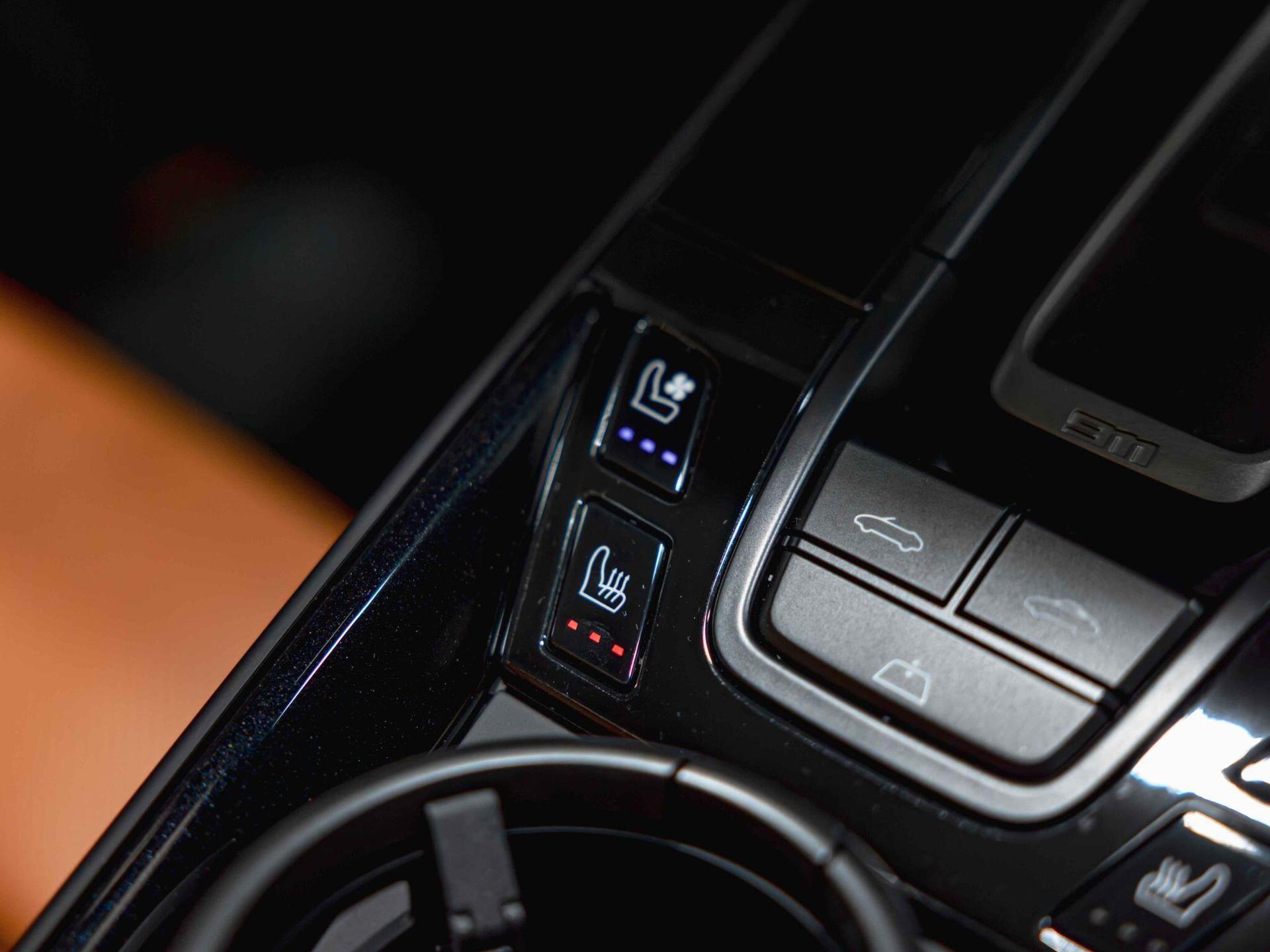 An interior shot of the misc controls on a 2026 Porsche 911
