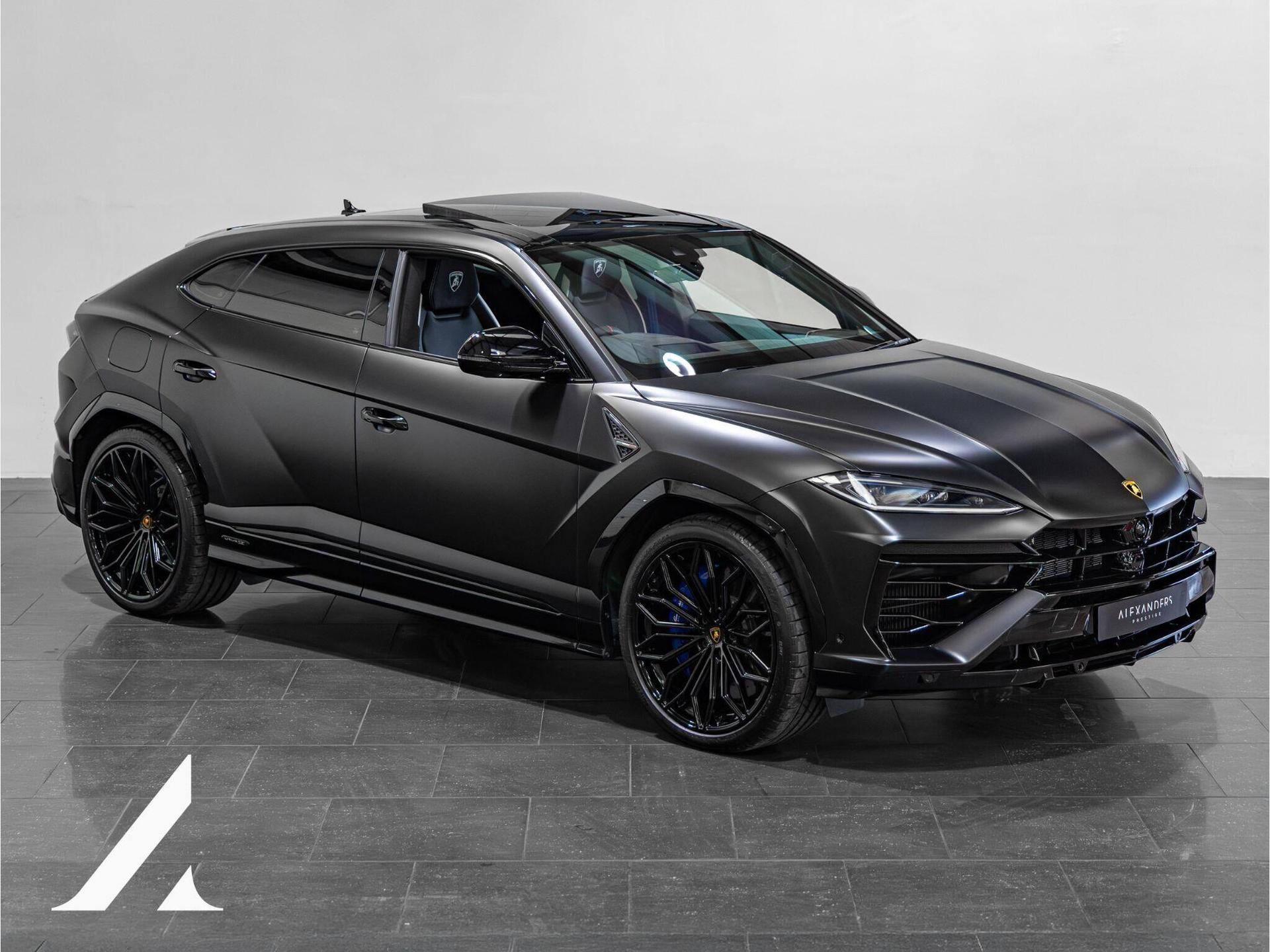 An exterior shot of the front right on a 2025 Lamborghini Urus