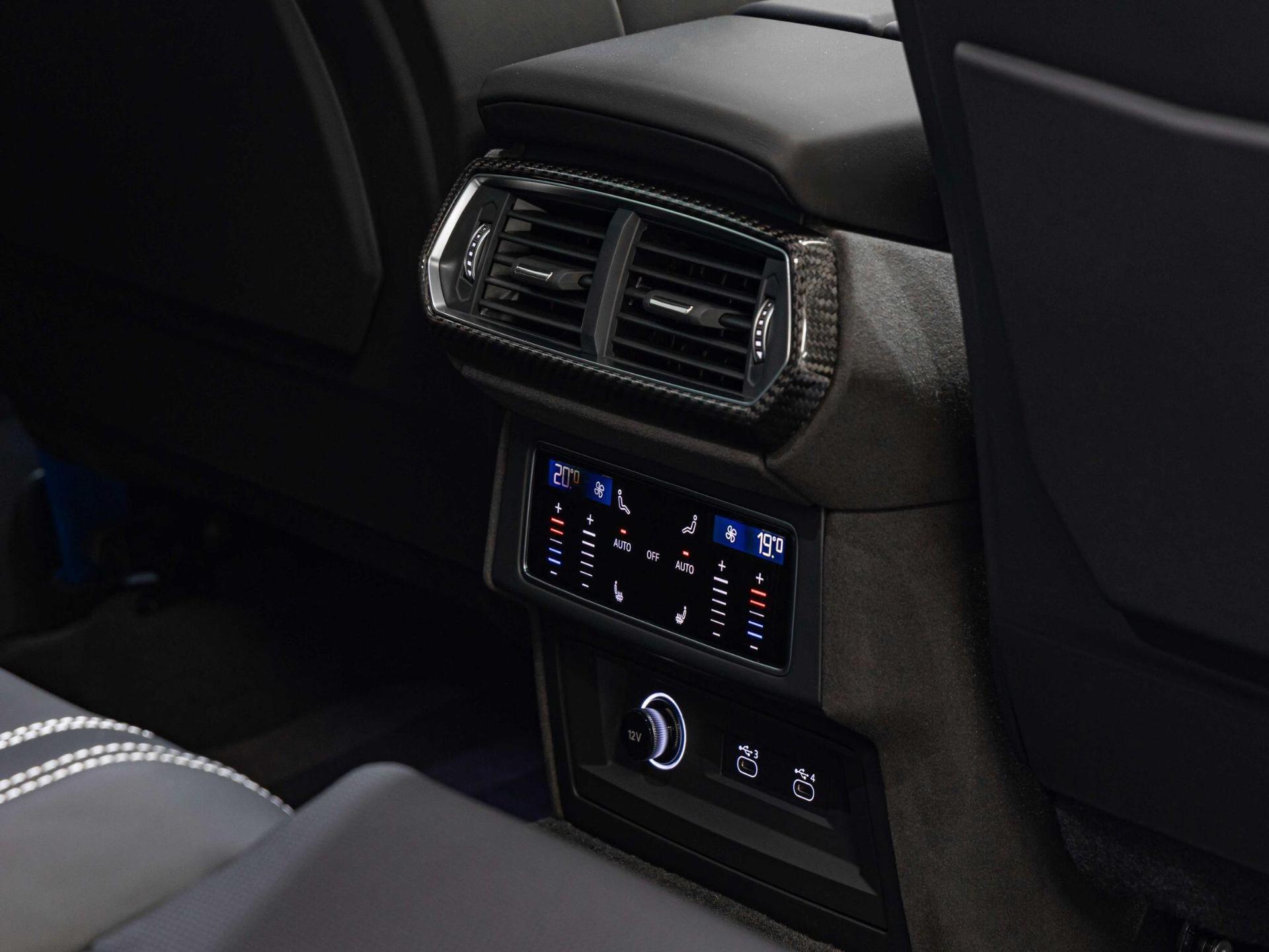 An interior shot of the misc controls on a 2025 Lamborghini Urus