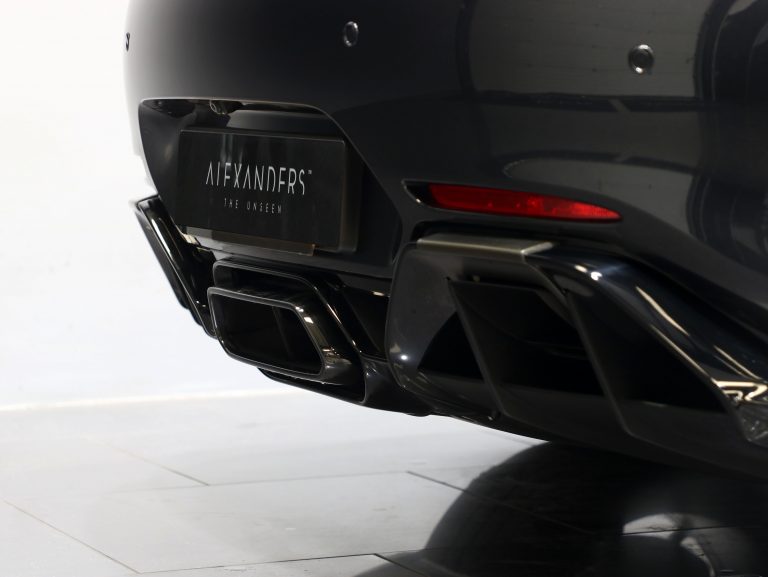 2018 (18) Mercedes Benz AMG GT-R Premium 4.0 Bi-Turbo V8 - Image 23