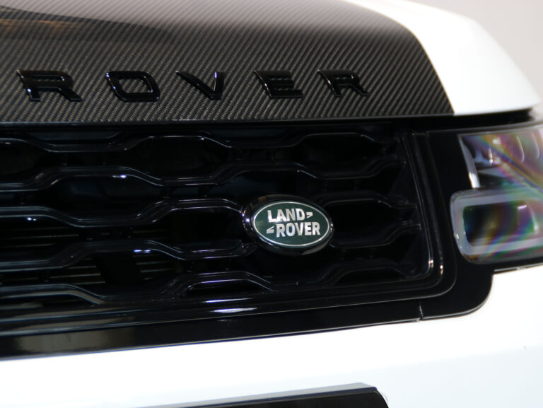 2018 (68) Range Rover Sport SVR 5.0 V8 Auto - Image 18