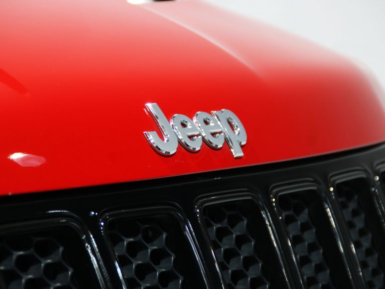 2017 (67) Jeep Grand Cherokee SRT Hemi 6.4 V8 Auto - Image 19