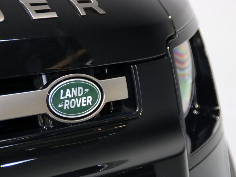 2021 (21) Land Rover Defender 90 X P400 3.0 Auto - Image 18