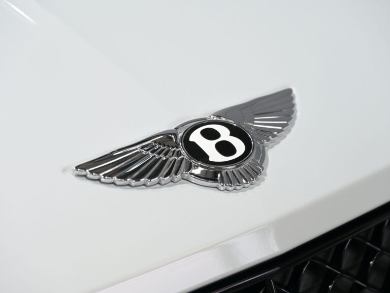 2020 (20) Bentley Bentayga 4.0 V8 First Edition Auto - Image 16