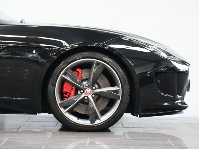 2015 (15) Jaguar F-TYPE R 5.0 V8 S/C Coupe AWD Auto - Image 15